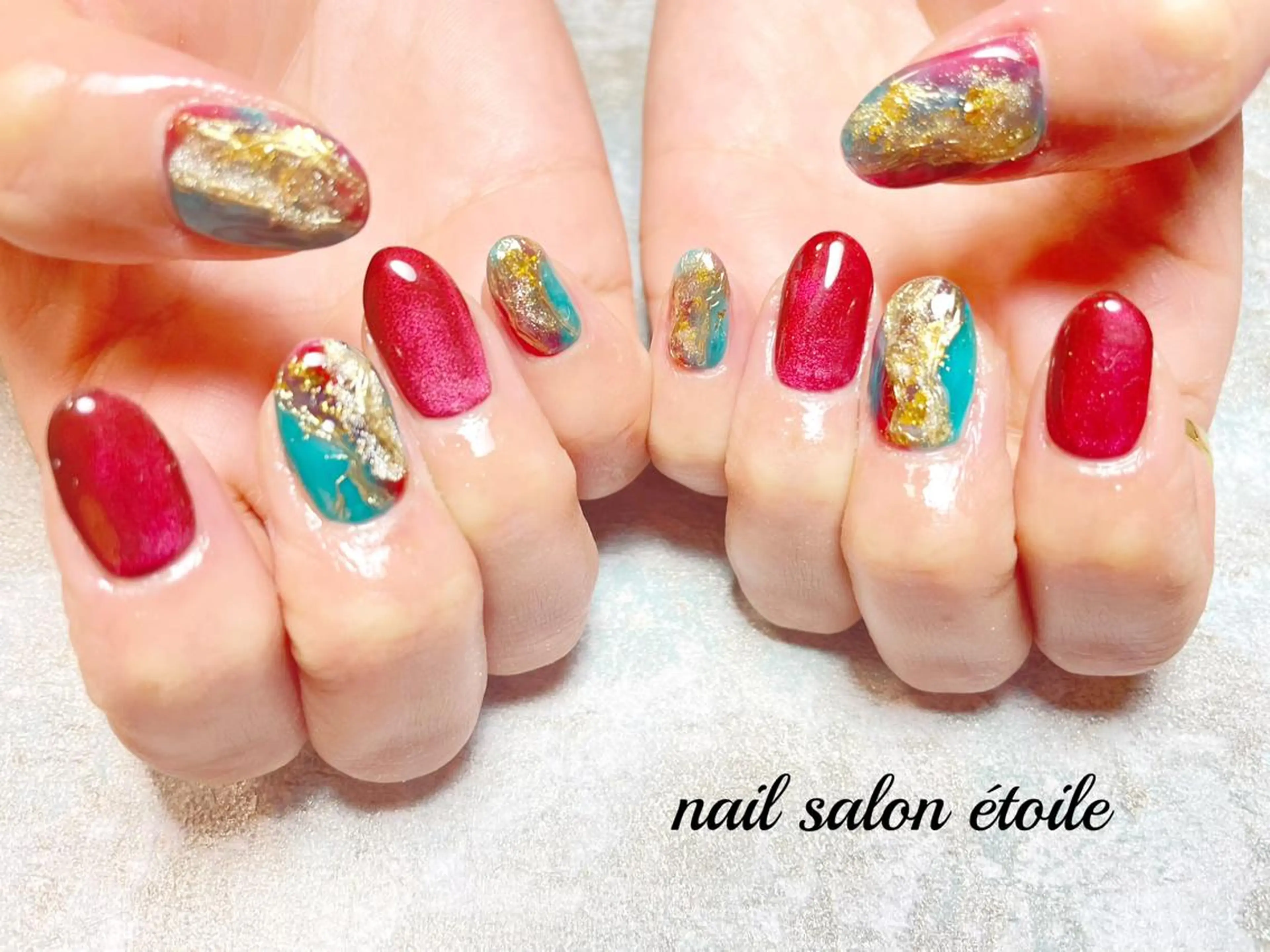 ネイル アートネイル ジェルネイル ゴールド グリーン マグネットネイル ハンドネイル nail salon étoileのネイルデザイン