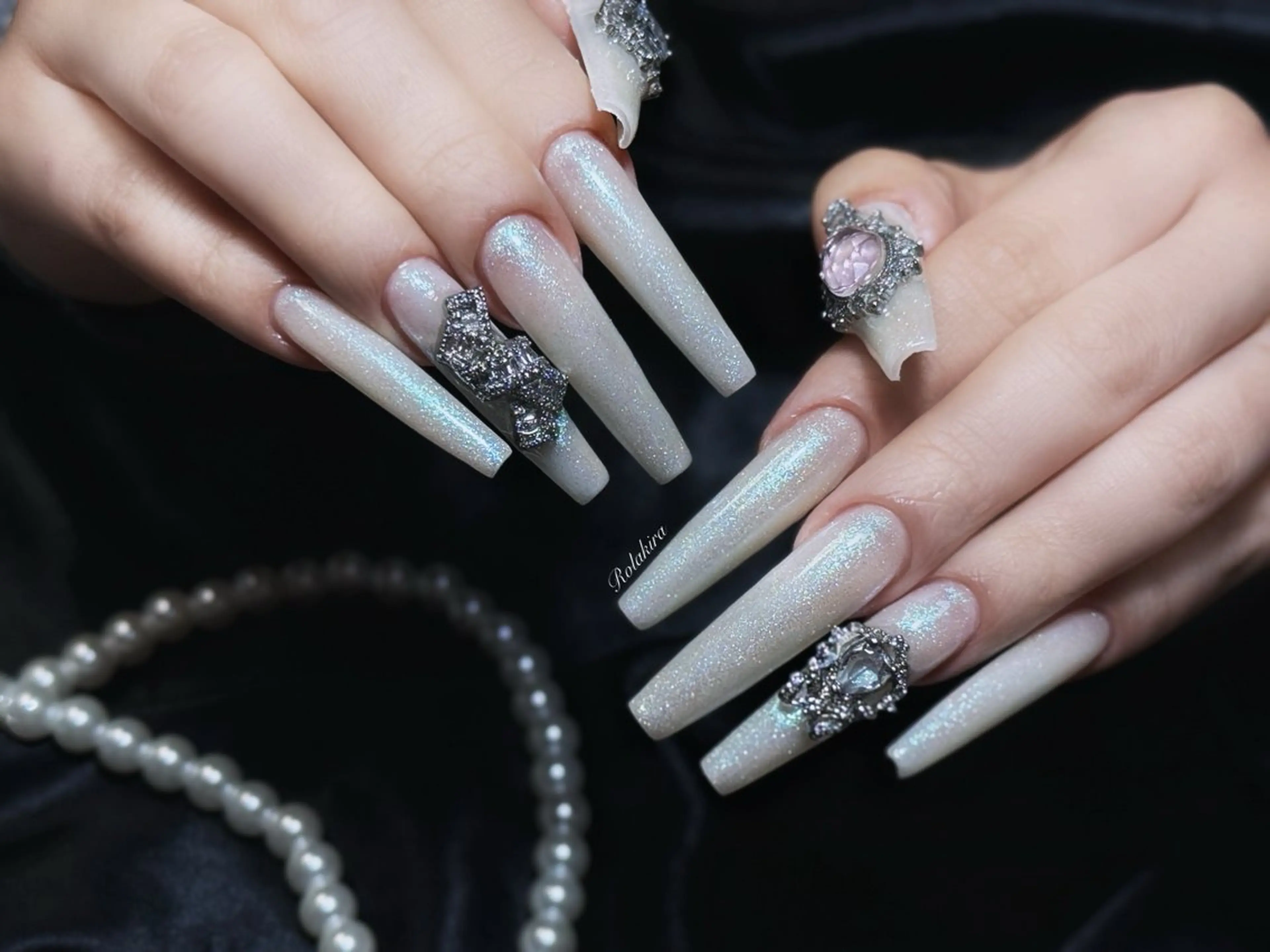 ロング 韓国風ヘア ハンドネイル Rola kira nail salon所属・Rola kira 麗のネイルデザイン