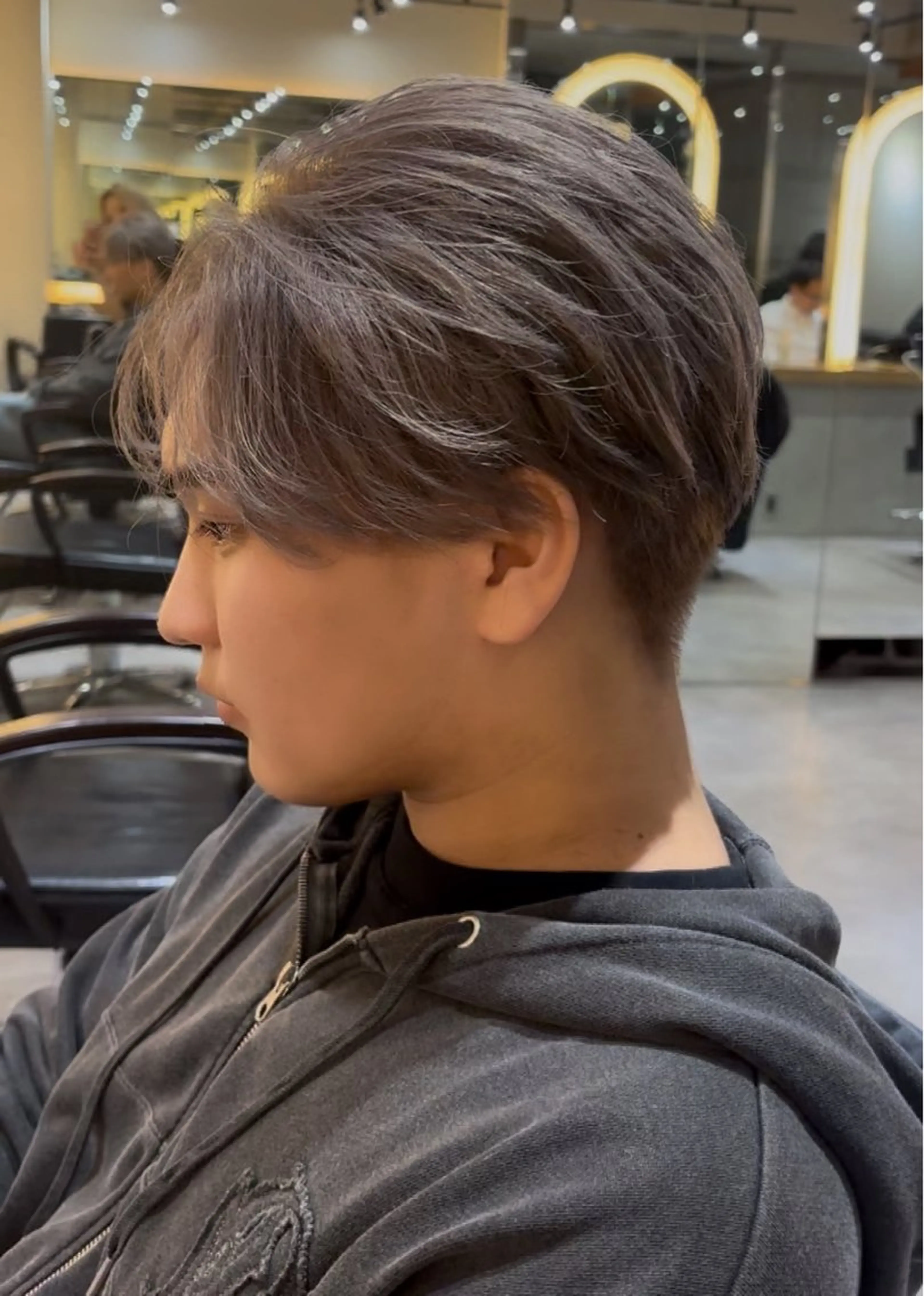 🩷メンズカット+ブリーチカラー🩷の写真