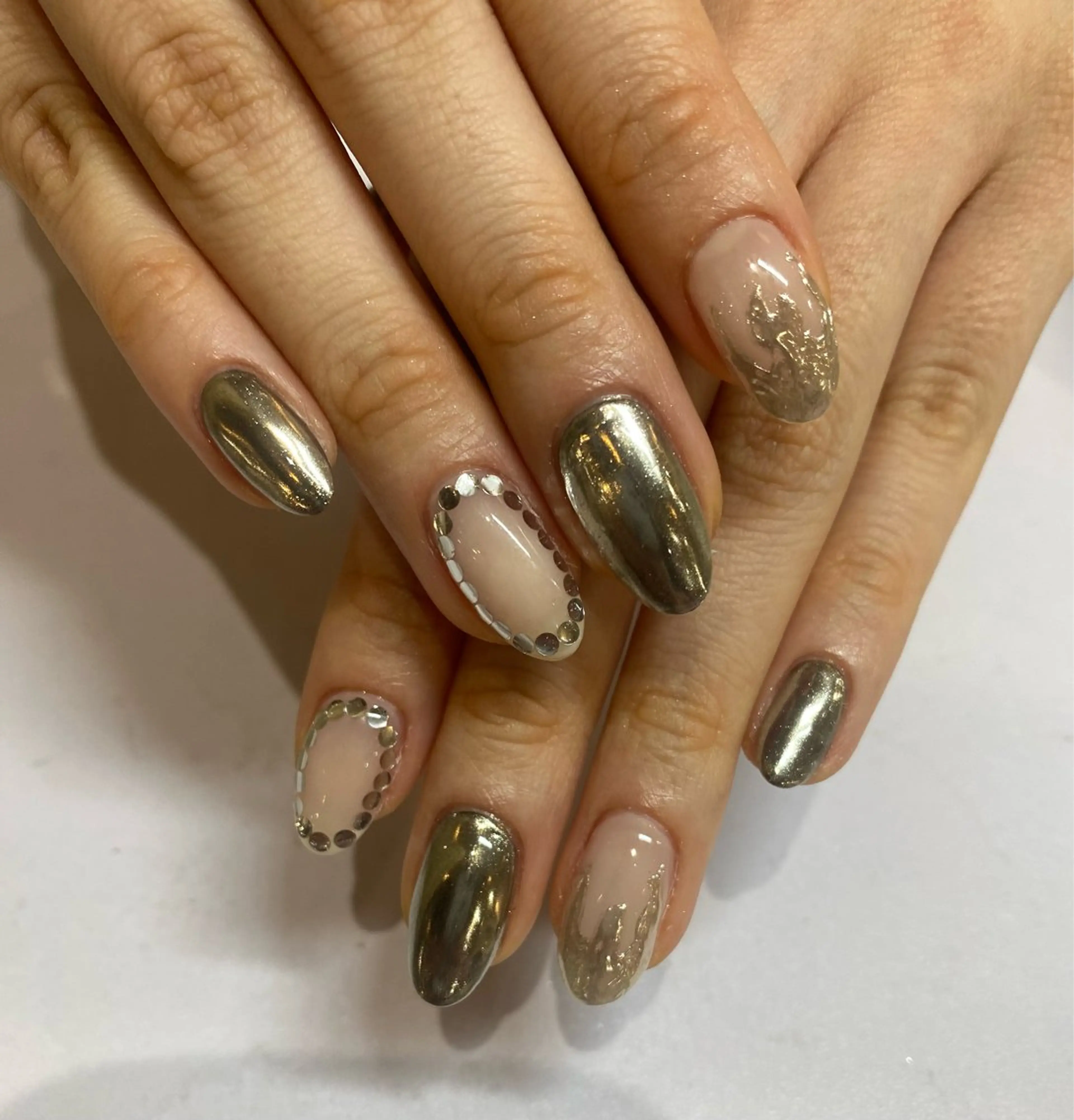 ネイル 藤井 里緒奈のネイルデザイン