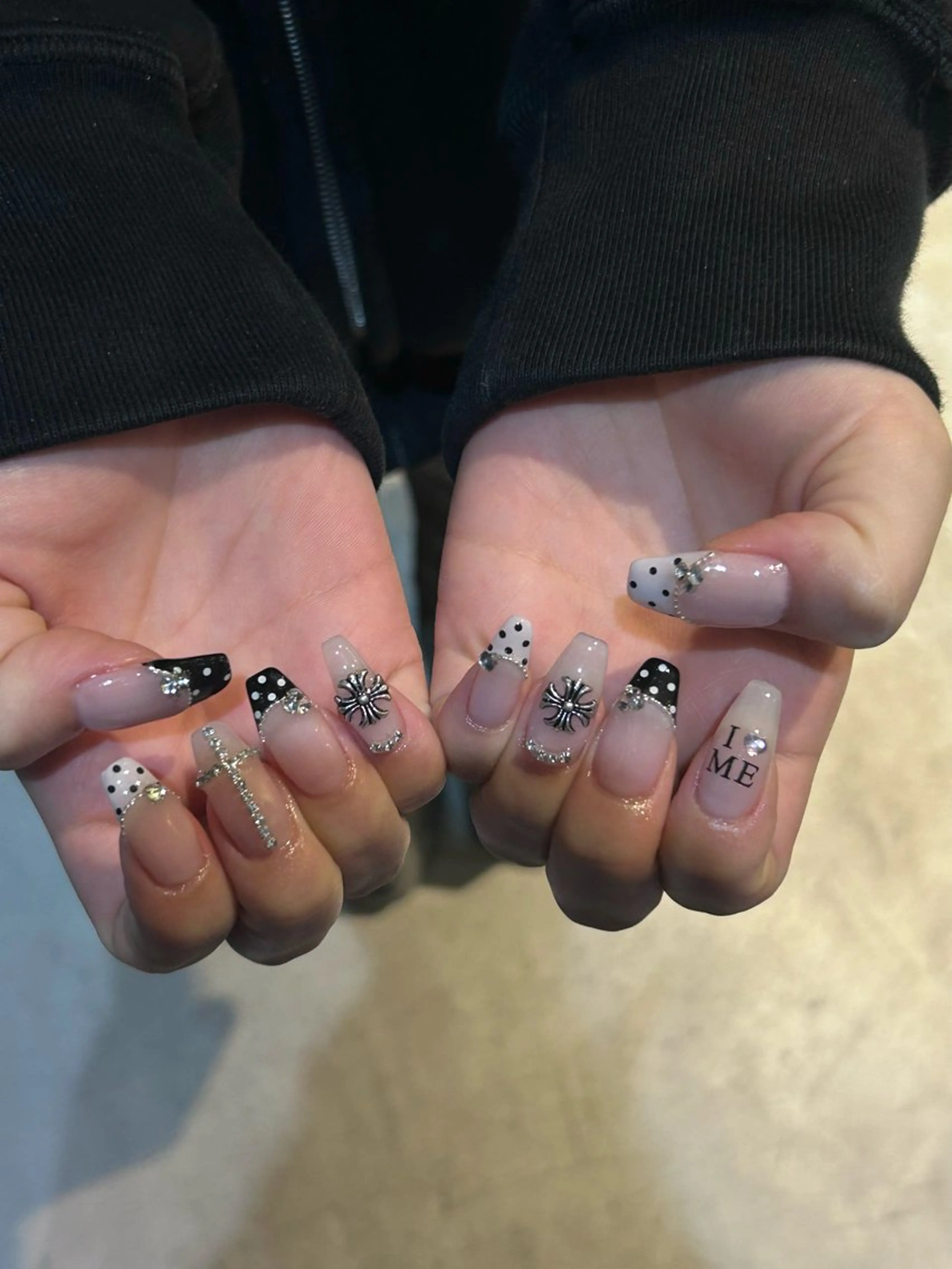 ネイル ハンドネイル hinata池袋 🌙WOLTOKYOのネイルデザイン