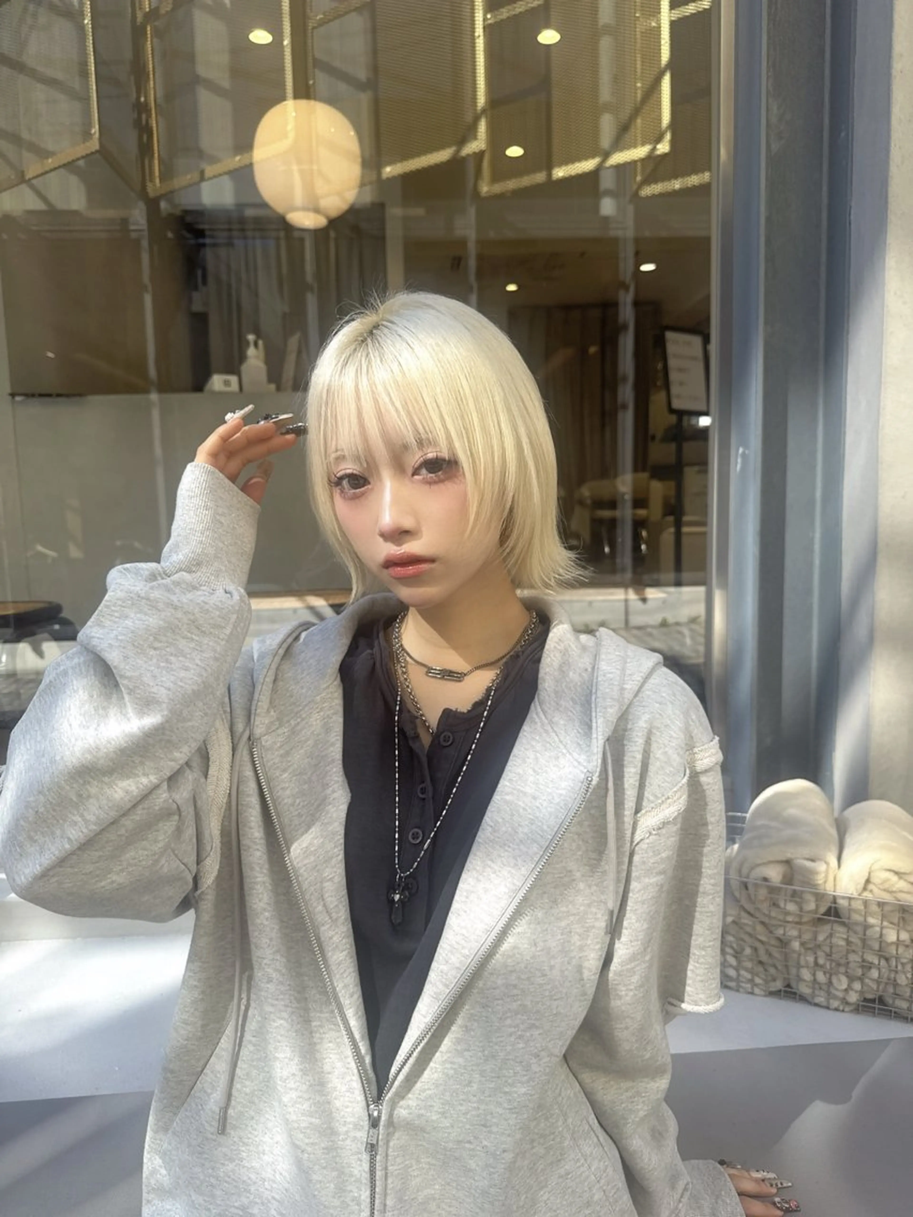 ショート カラー ブリーチ ブロンド ケアブリーチ 透明感カラー ハイトーンカラー カット ヘアカラー 💎透明感カラー特化 💎TAISEIのヘアスタイル