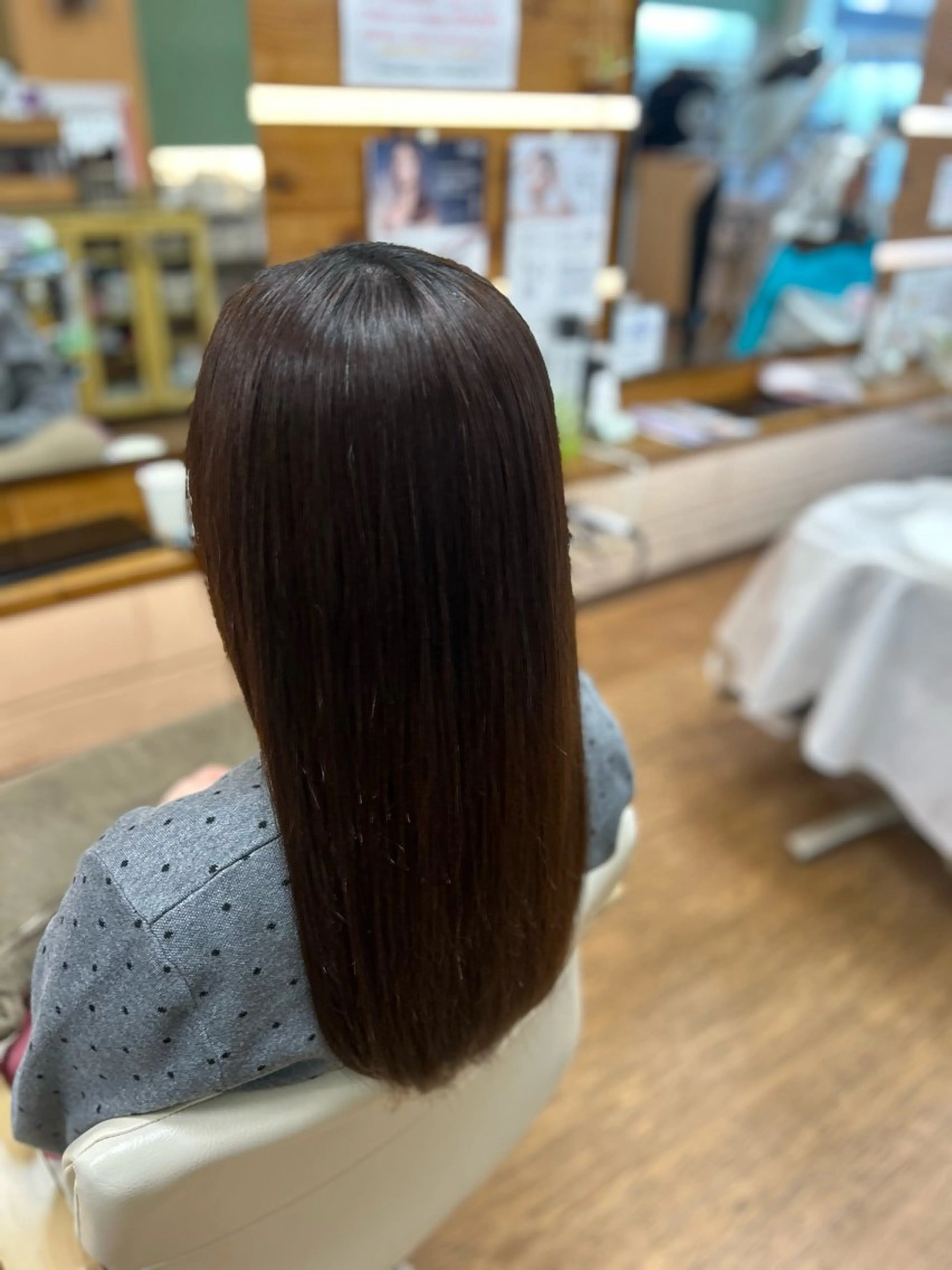 ロング 神谷 千明のヘアスタイル