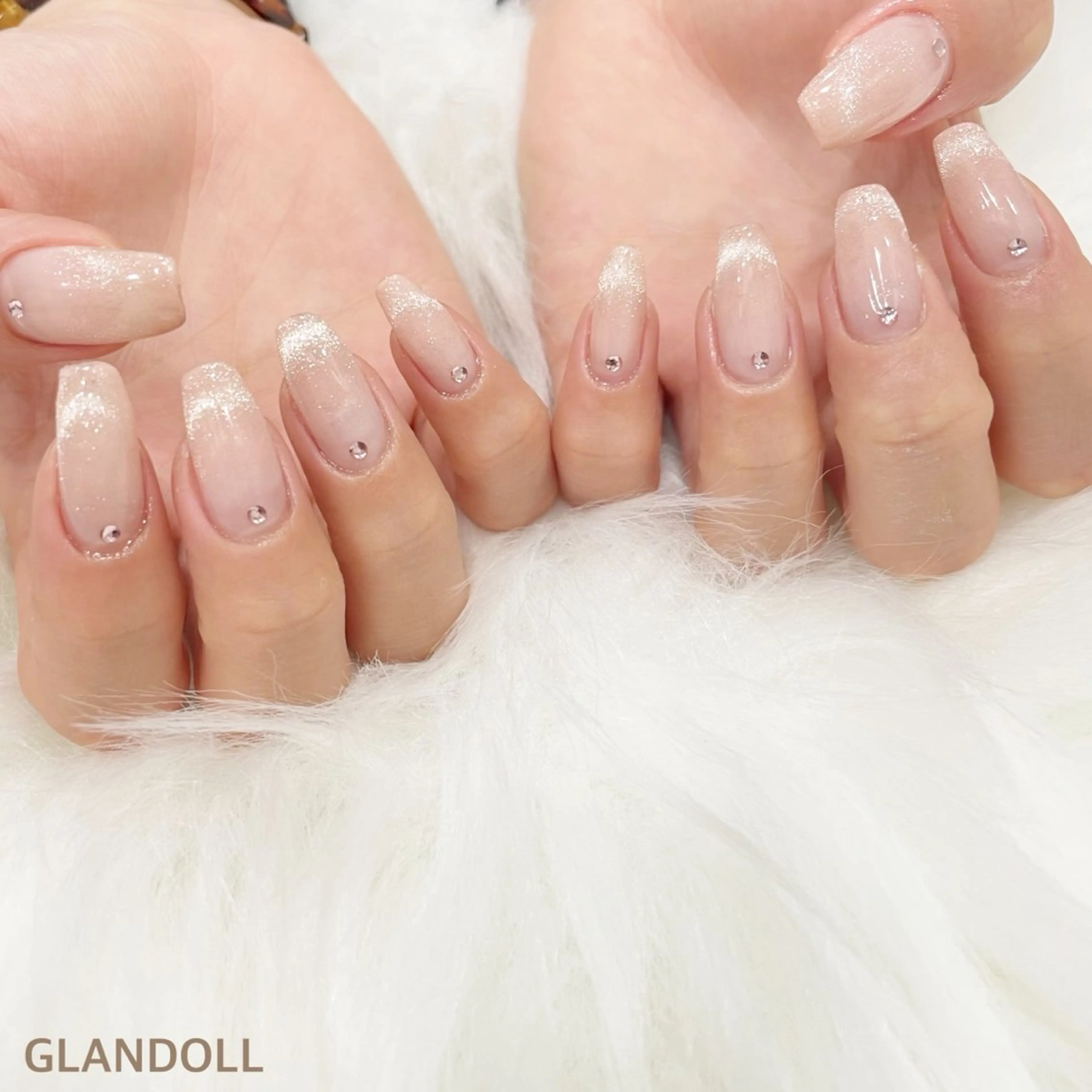 ネイル フレンチネイル マグネットネイル マグネットフレンチ ハンドネイル GLANDOLL YURIのネイルデザイン