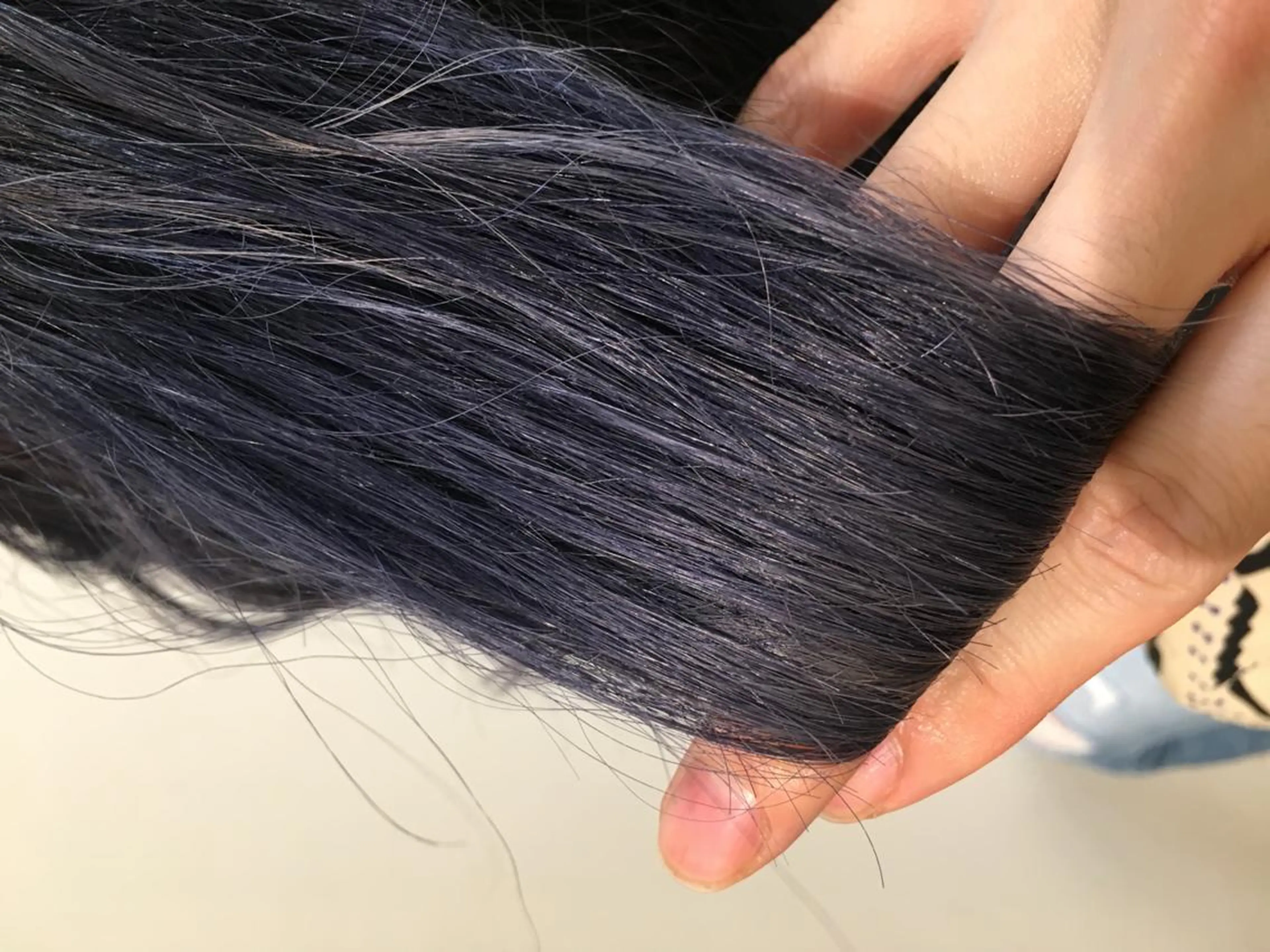 ミディアム due hair 京都駅前店 MILBON オージュア認定サロン【デューヘアー】所属・ハイトーンブリーチ 土坂　由志【京都】のヘアスタイル