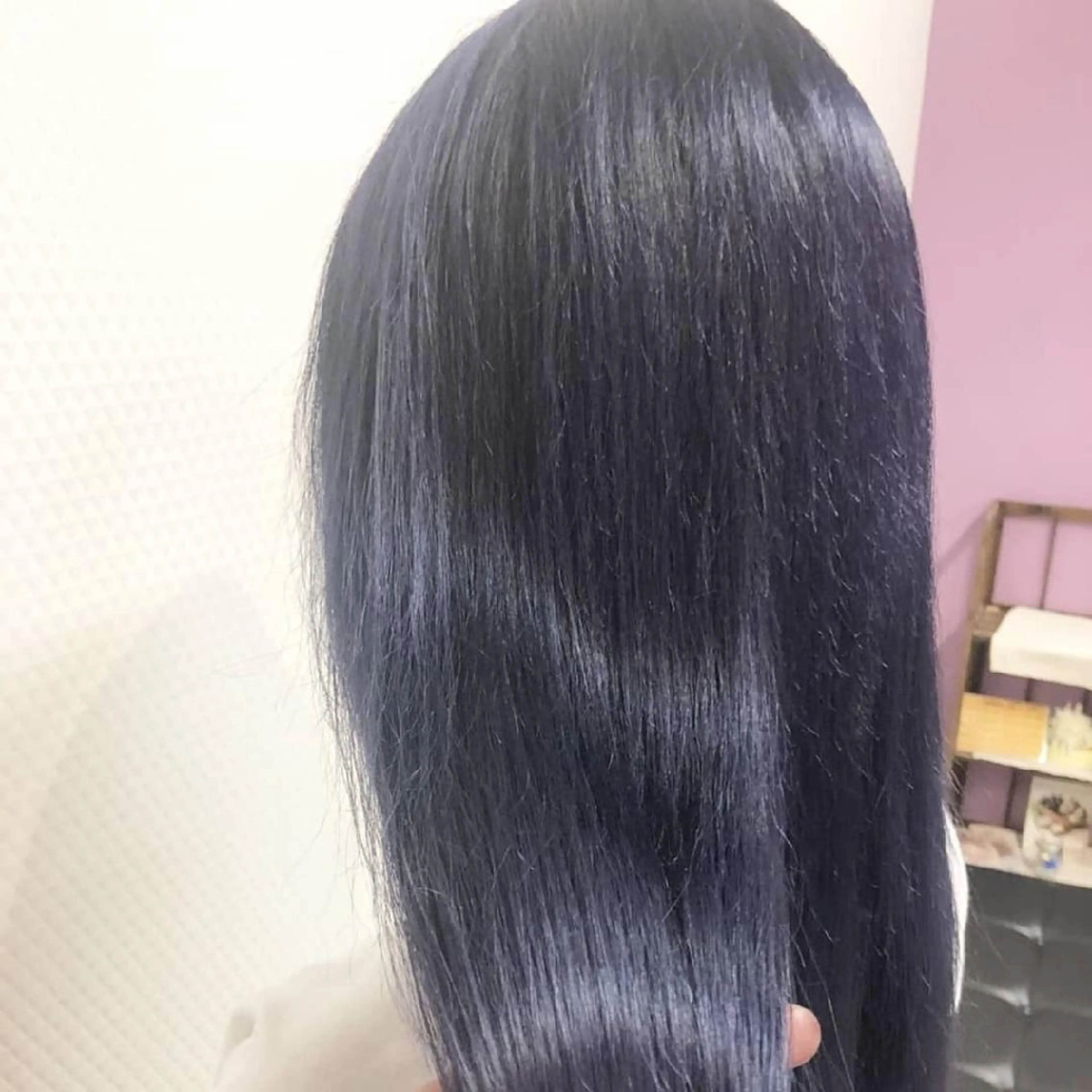 カラー ブリーチ ブルーカラー ネイビーカラー 竹内啓太 ボブのヘアスタイル