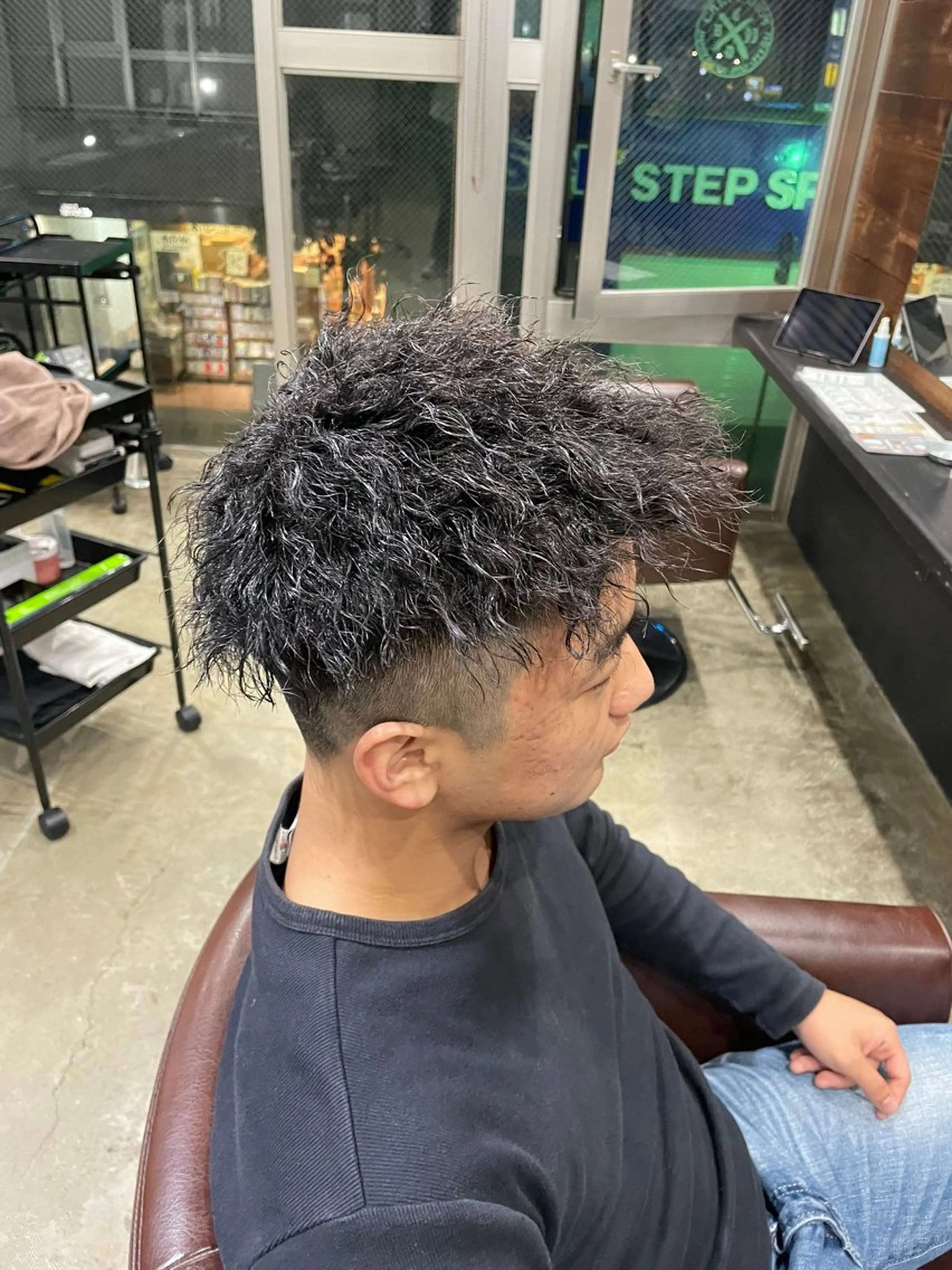 パーマ メンズ 川辺 朱莉のヘアスタイル