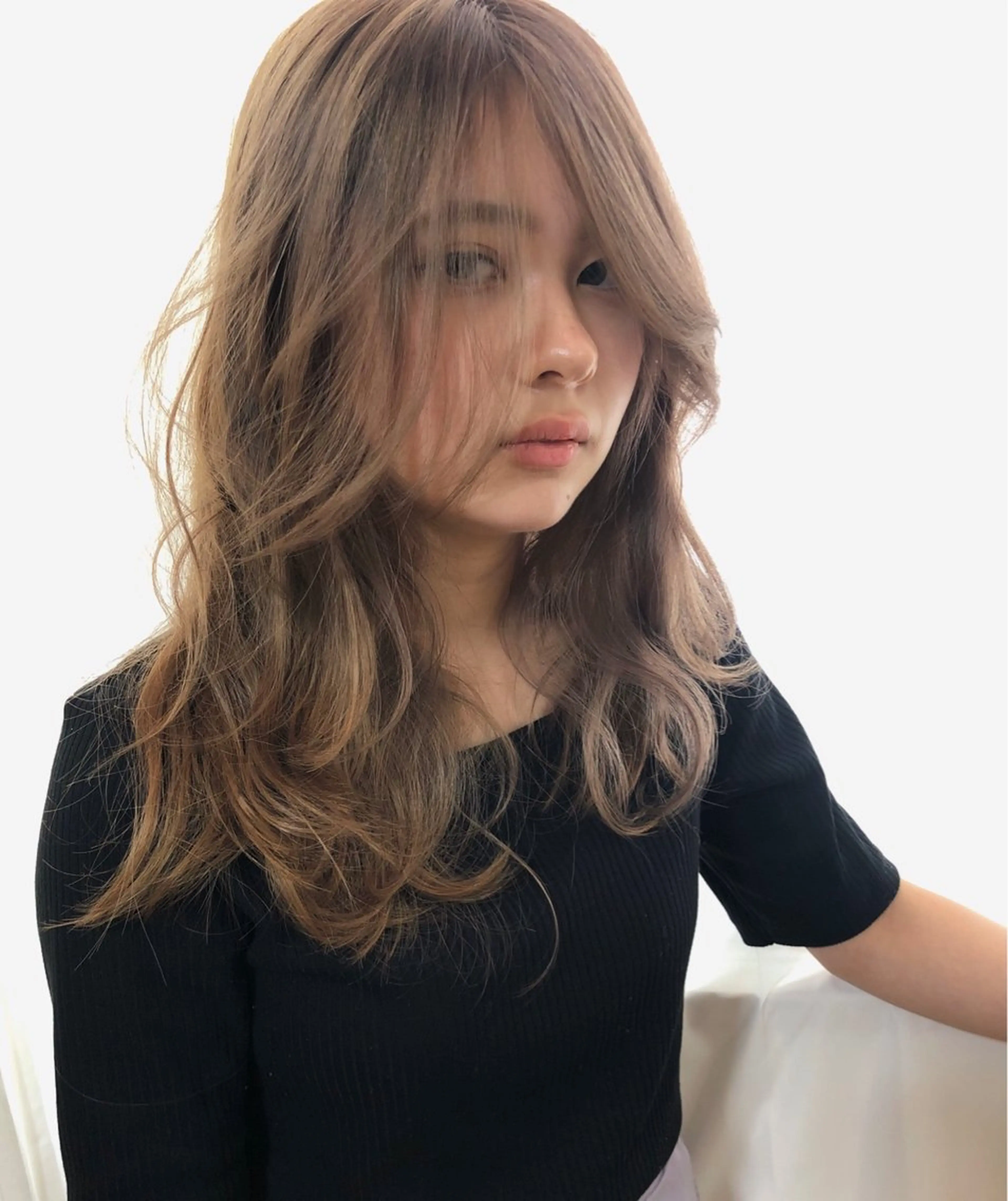 ロング カラー ベージュカラー ミルクティーベージュ 吉川　ミチオ 【SHIKIO】のヘアスタイル