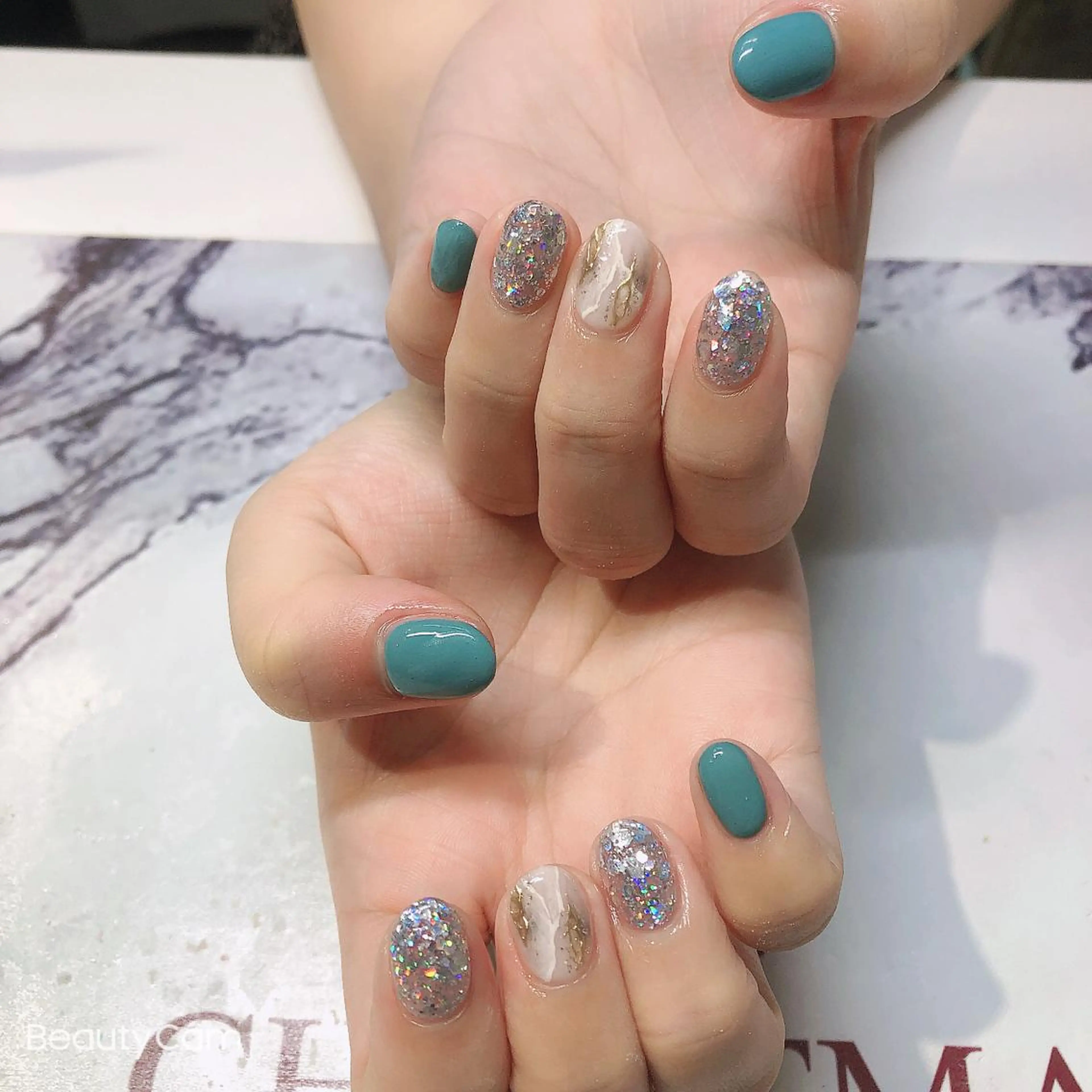 ネイル Guarendo錦糸町店所属・ガレンドウ 白澤 愛子のネイルデザイン