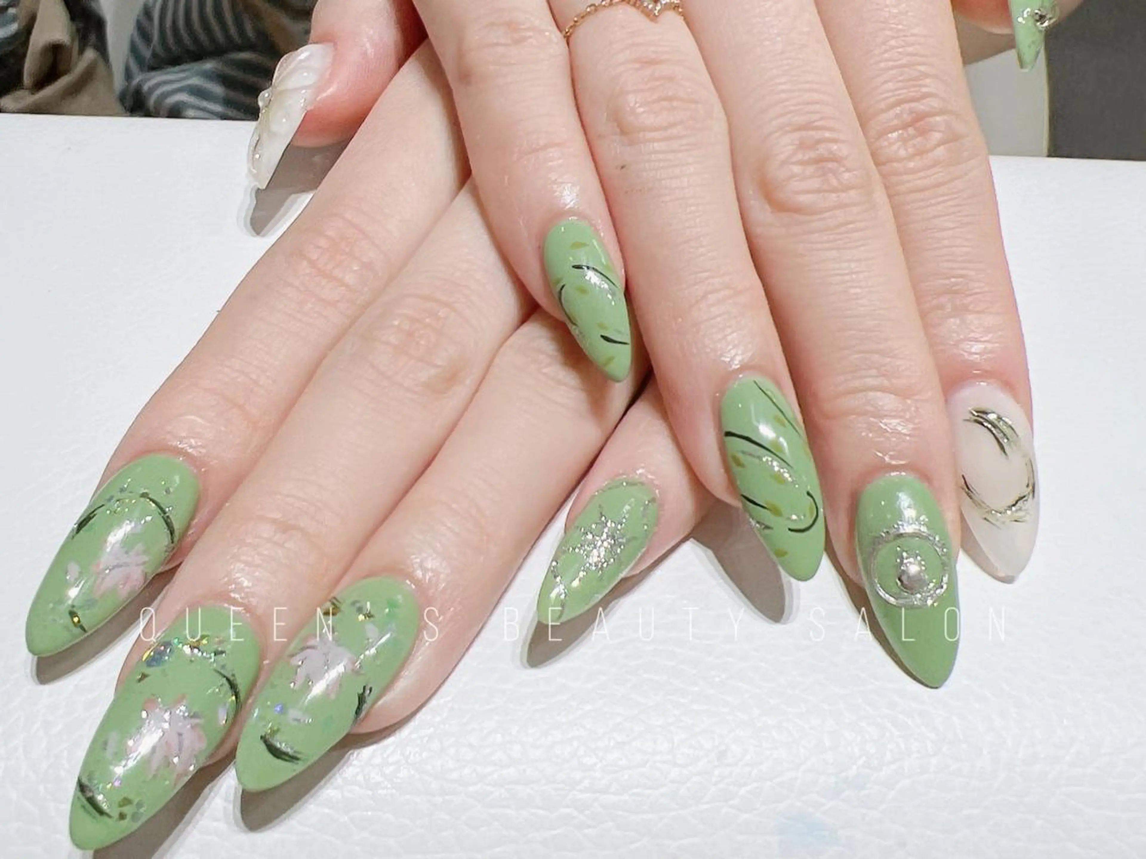 ネイル Queen’s 歌舞伎町店のネイルデザイン