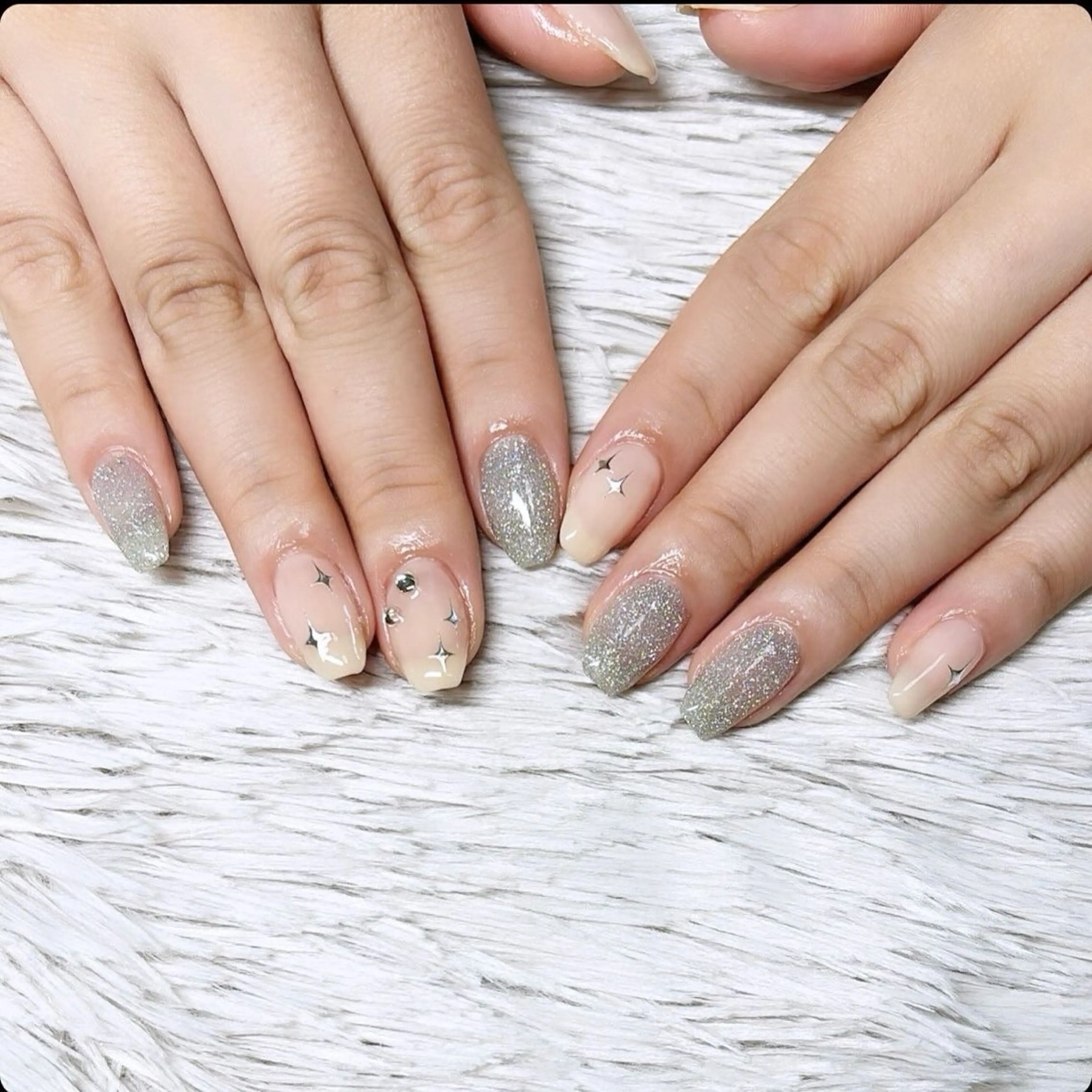 ネイル フラッシュネイル ストーンネイル ハンドネイル 竹内 ことよのネイルデザイン