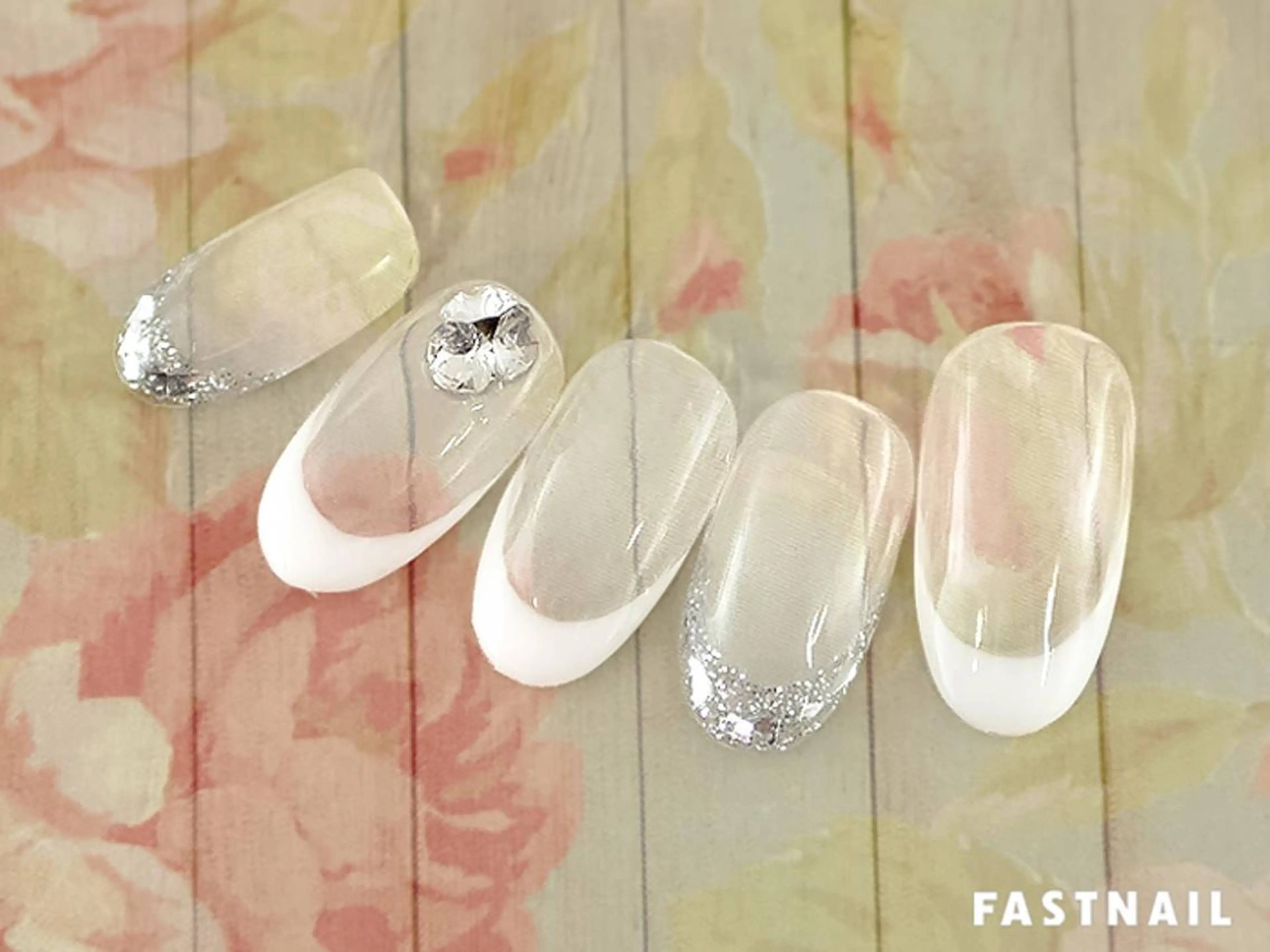 ネイル フレンチネイル ファストネイル ロコ 春日のネイルデザイン