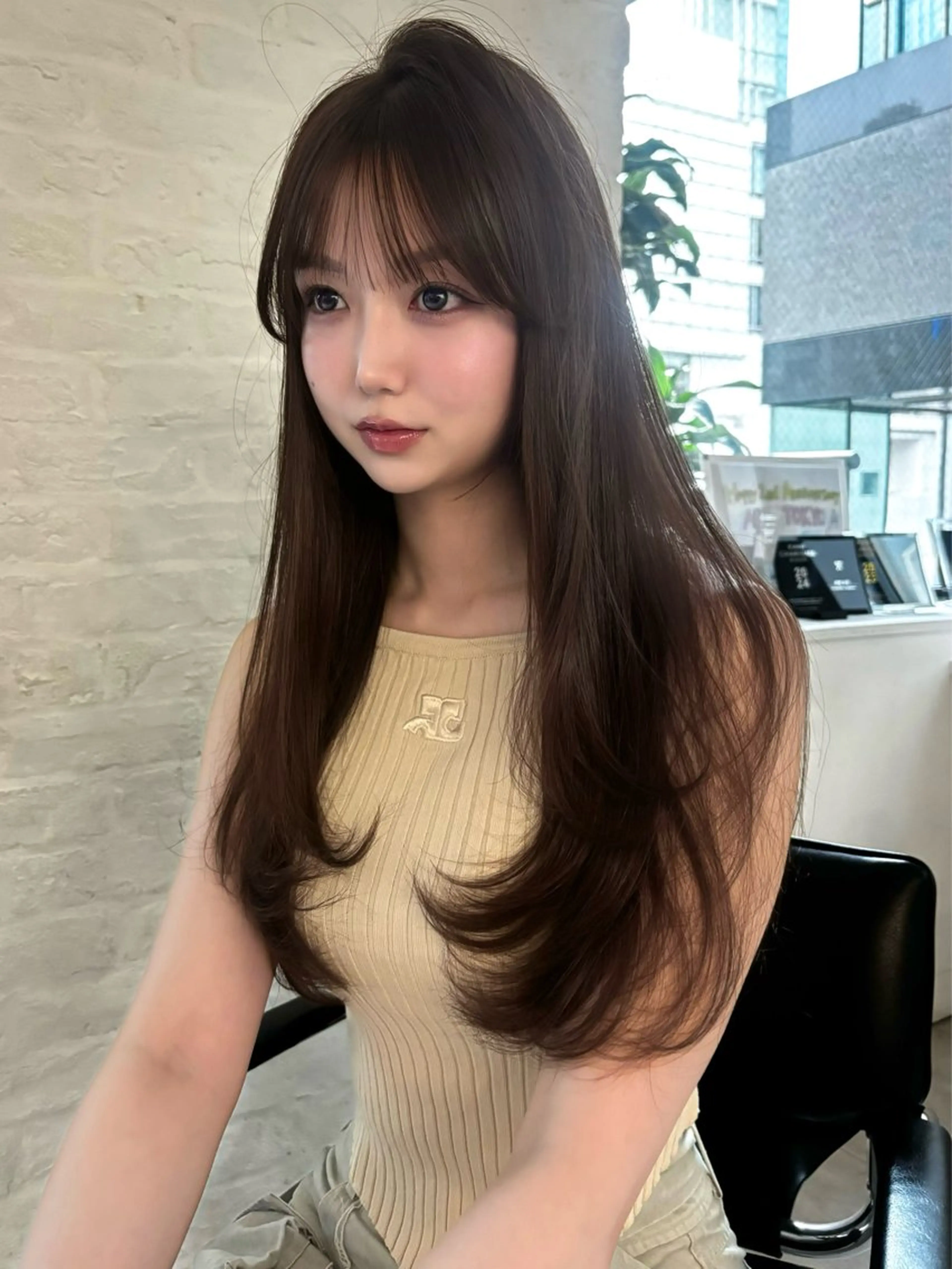 ロング 顔まわりレイヤー 顔周りカット ハッシュカット 髪質改善 韓国風ヘア 岡田 聖蘭のヘアスタイル