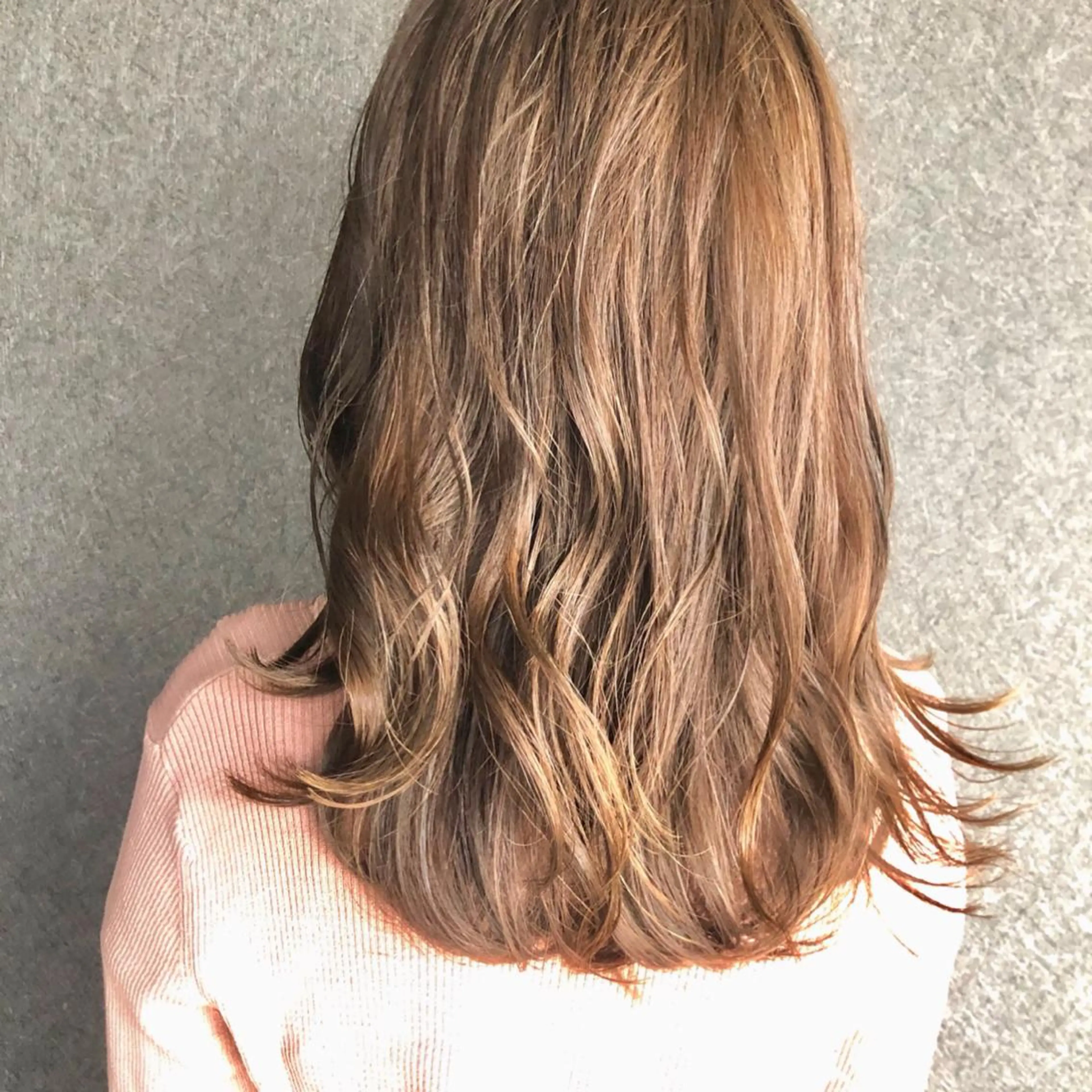 カラー シェアハピ ヤマモトのヘアスタイル