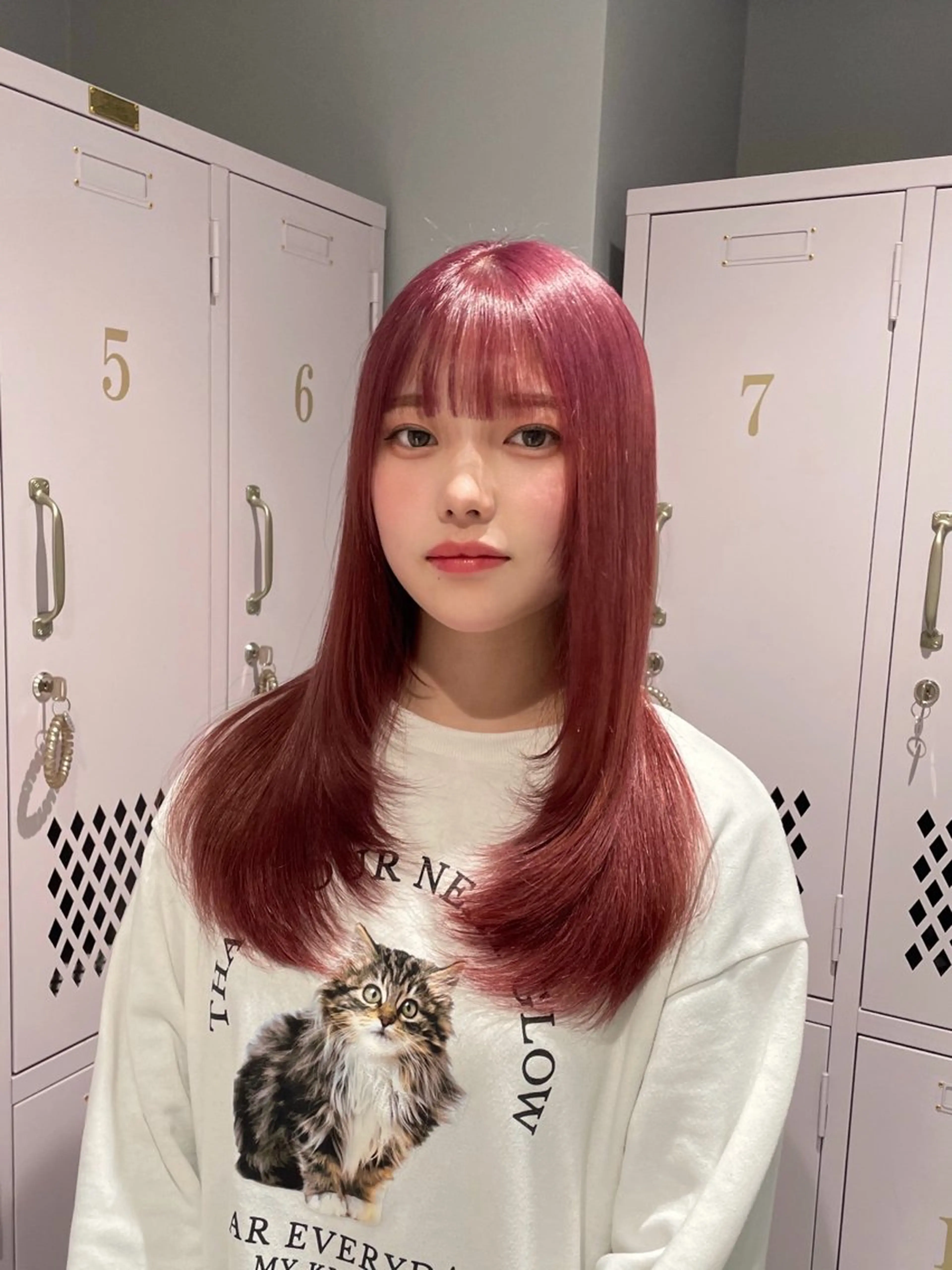 セミロング 菜々🫧新宿 透明感ケアブリーチのヘアスタイル