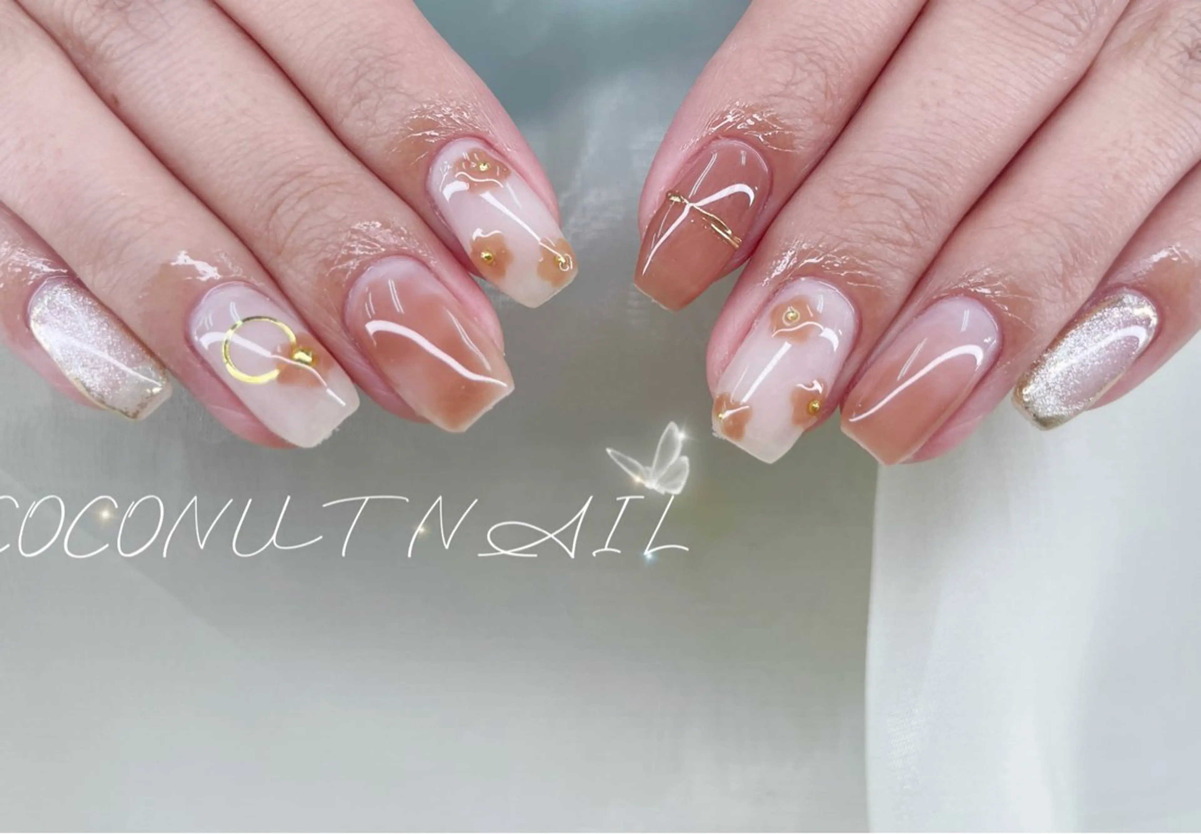 ネイル べっ甲ネイル フレンチネイル キラキラネイル ラメ(グリッター) マグネットネイル ハンドネイル 神田 ココナッツのネイルデザイン