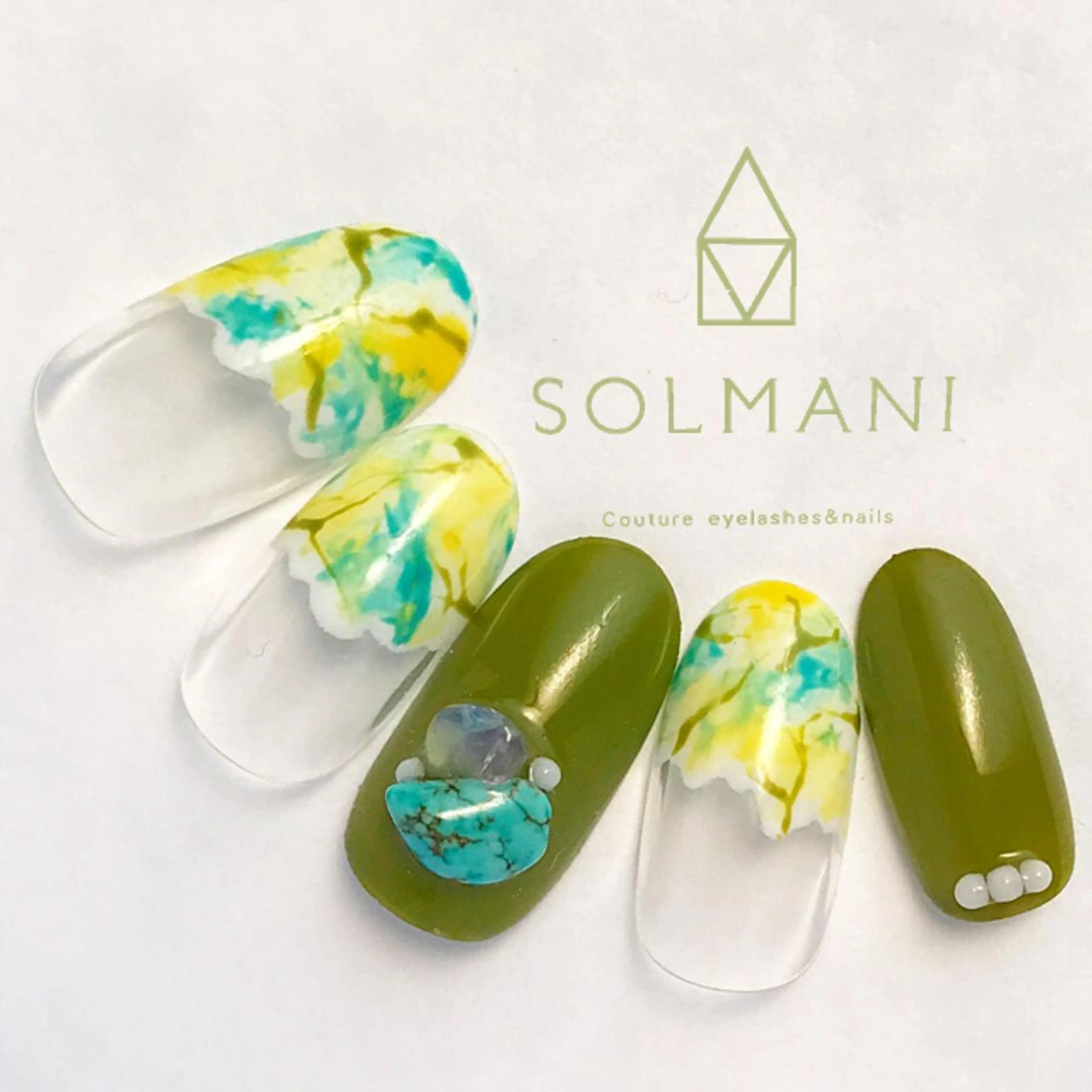 ネイル ニュアンスネイル SOLMANI 予約担当のネイルデザイン