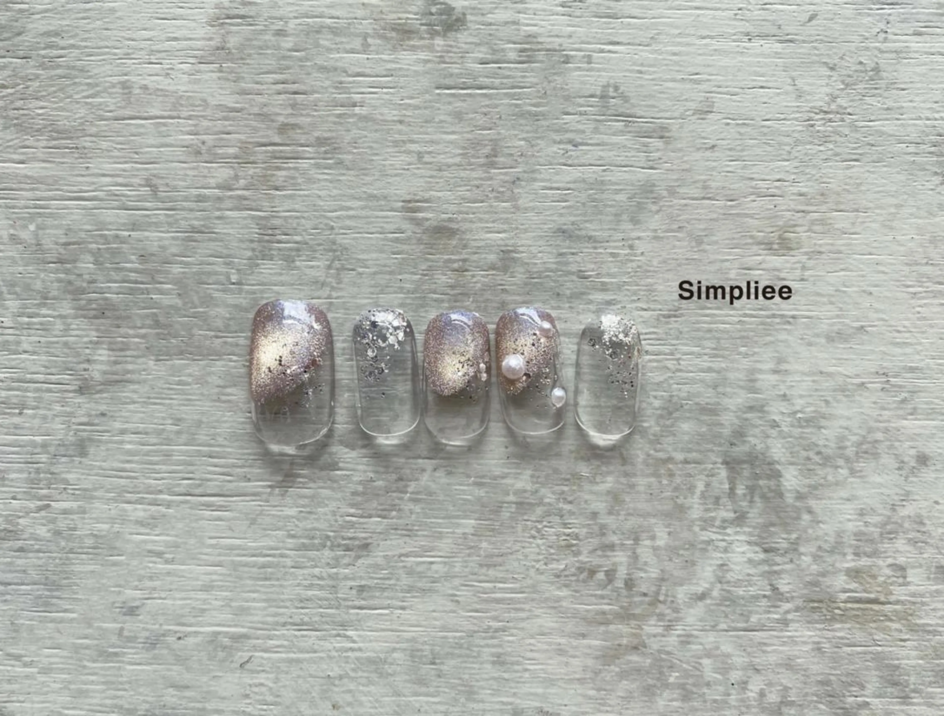 ネイル クリアネイル ニュアンスネイル ハンドネイル Emi .K 西荻窪店のネイルデザイン