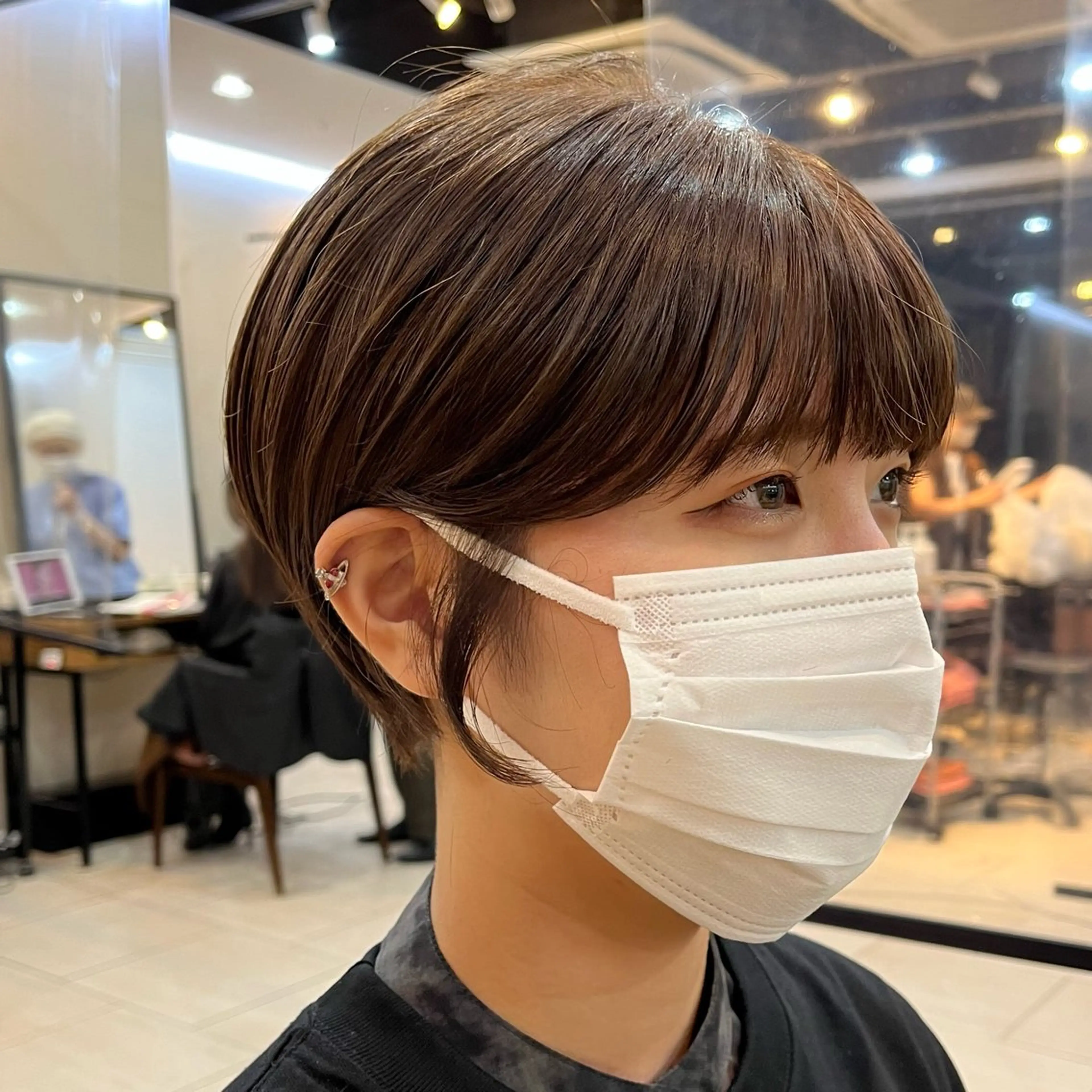 ショート ショートボブ ボブ ショートヘア あやめ【顔まわり/レ イヤー/柔らかカラ】のヘアスタイル