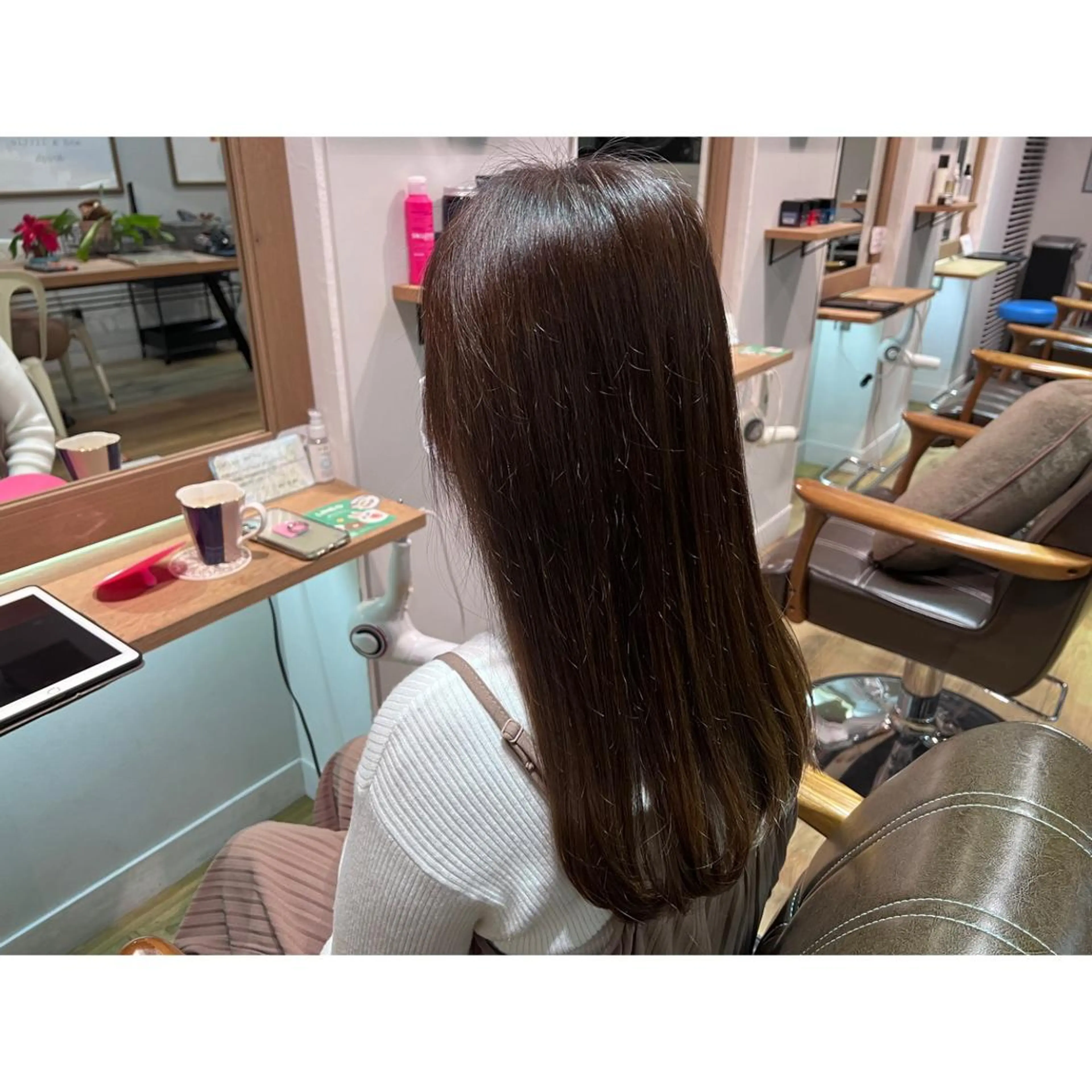 ロング カラー グレージュ ヘアカラー トリートメント ツキダテ ユイのヘアスタイル