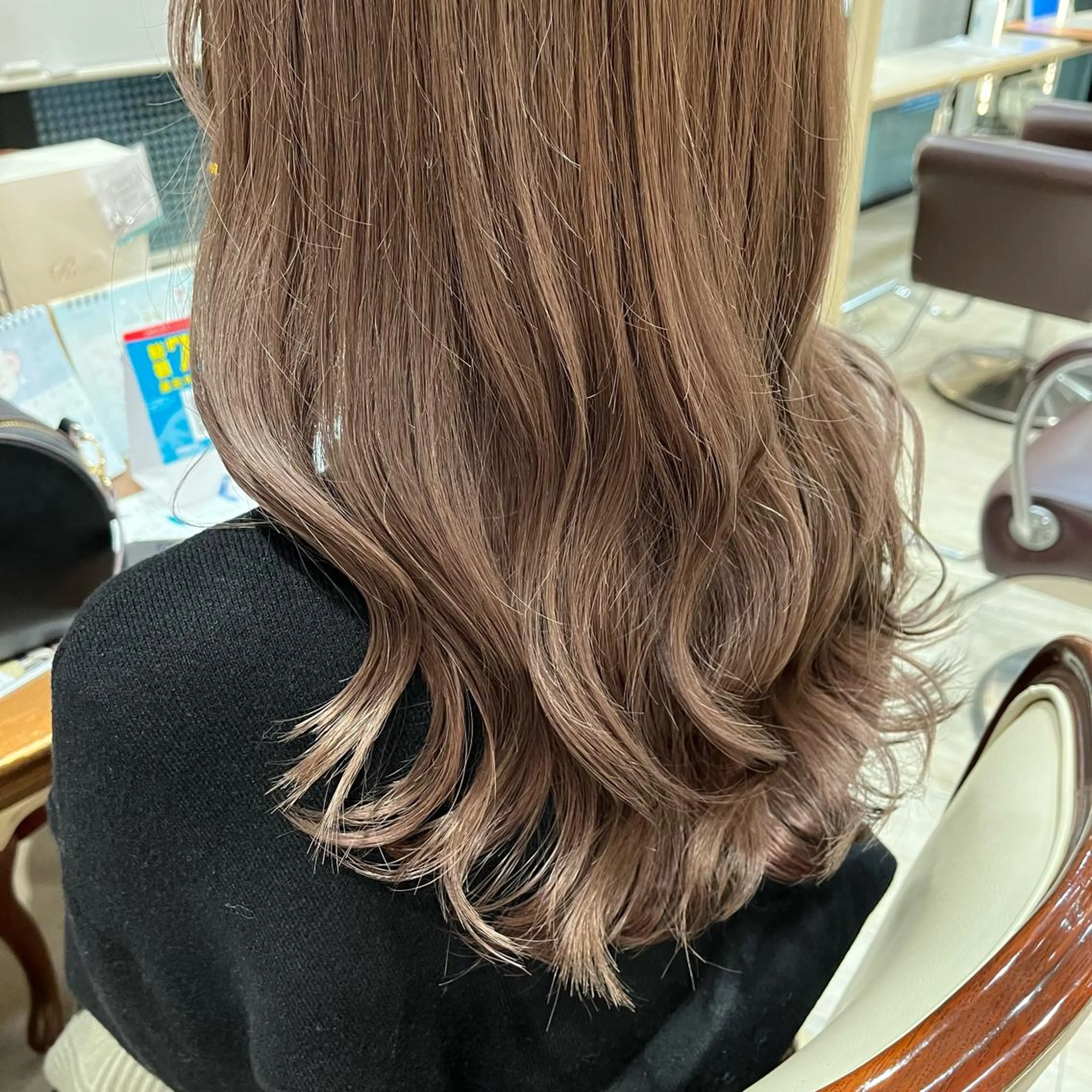 ロング カラー ベージュカラー ヘアカラー トリートメント サソウ ユリエ🥥のヘアスタイル