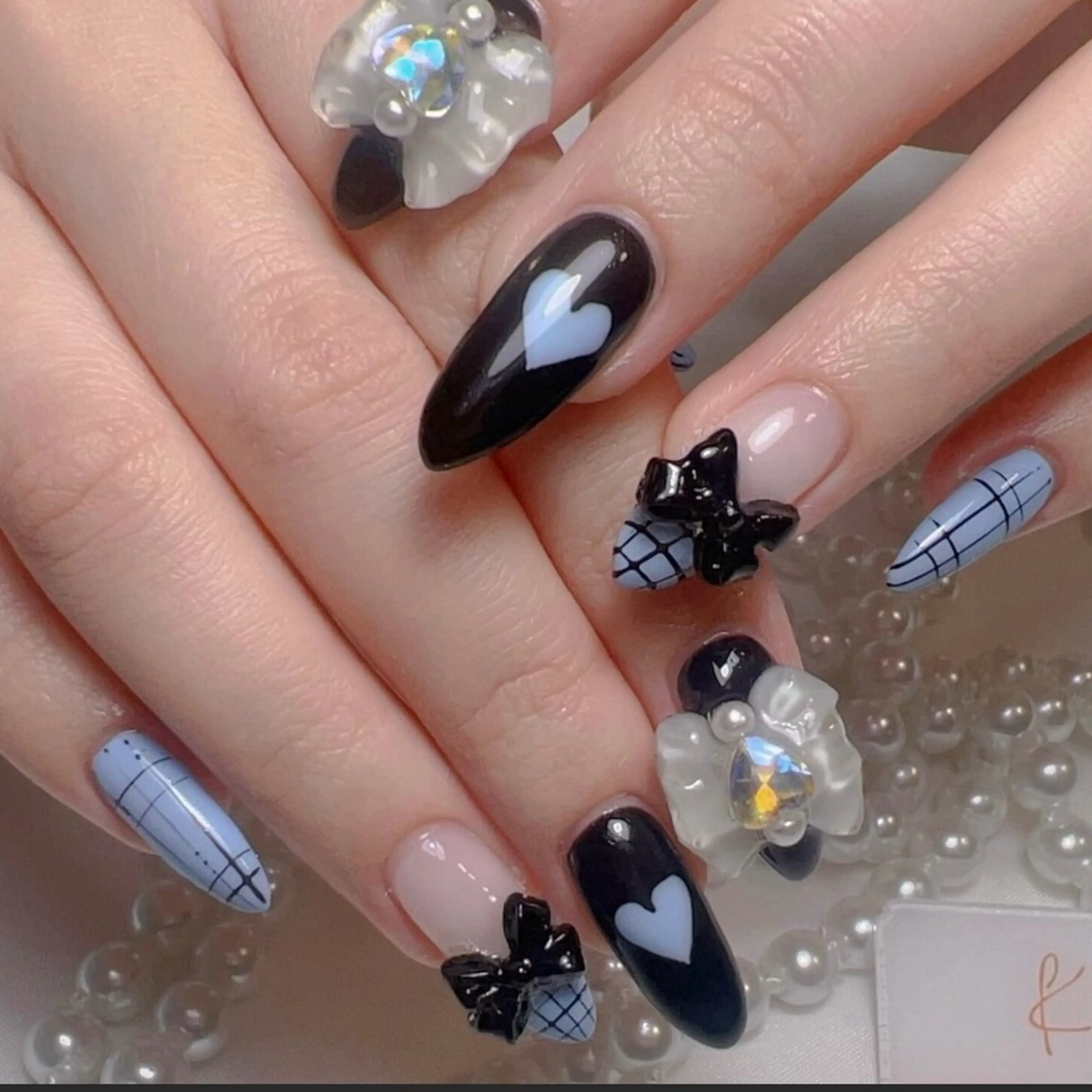 ネイル アートネイル フレンチネイル ジェルネイル グラデーション 韓国ネイル ハンドネイル 💕鈴木ユリ パラジェル/オフ無料のネイルデザイン