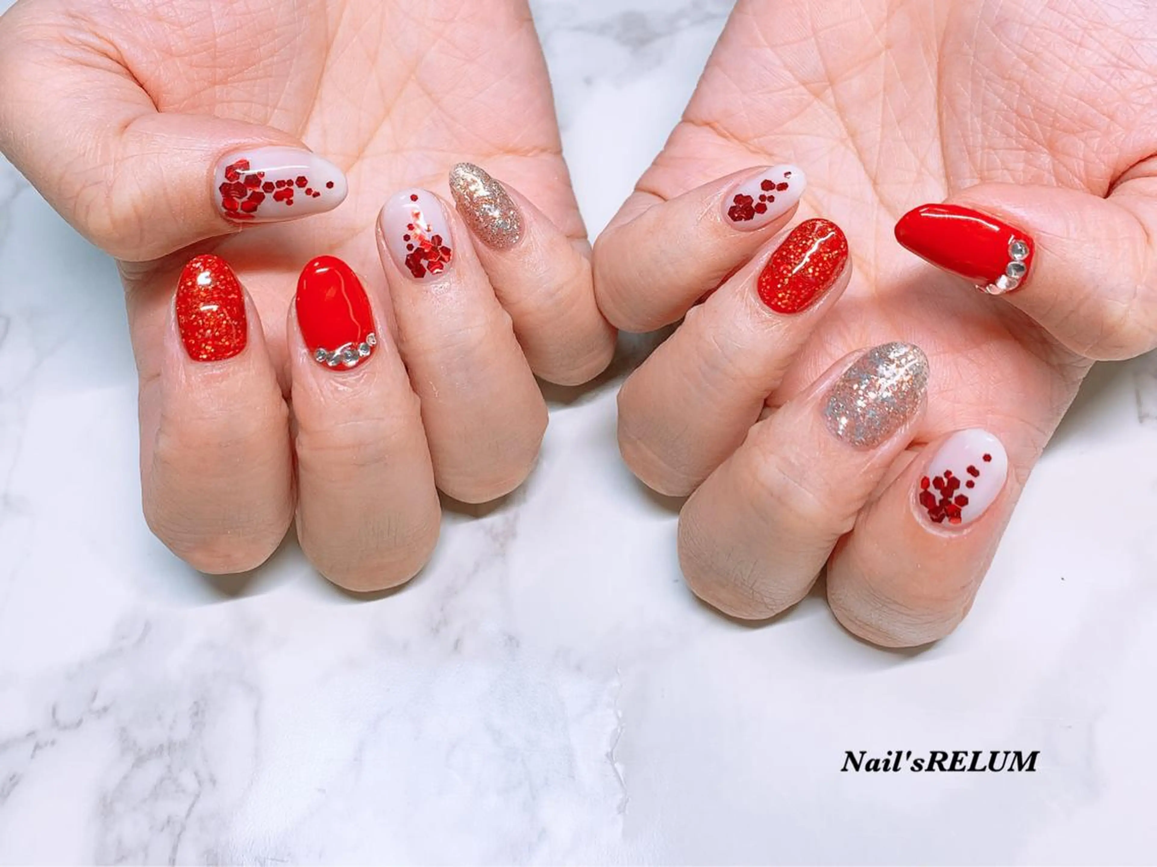 ネイル 持ち込み THECOLORS所属・近貞 莉奈のネイルデザイン