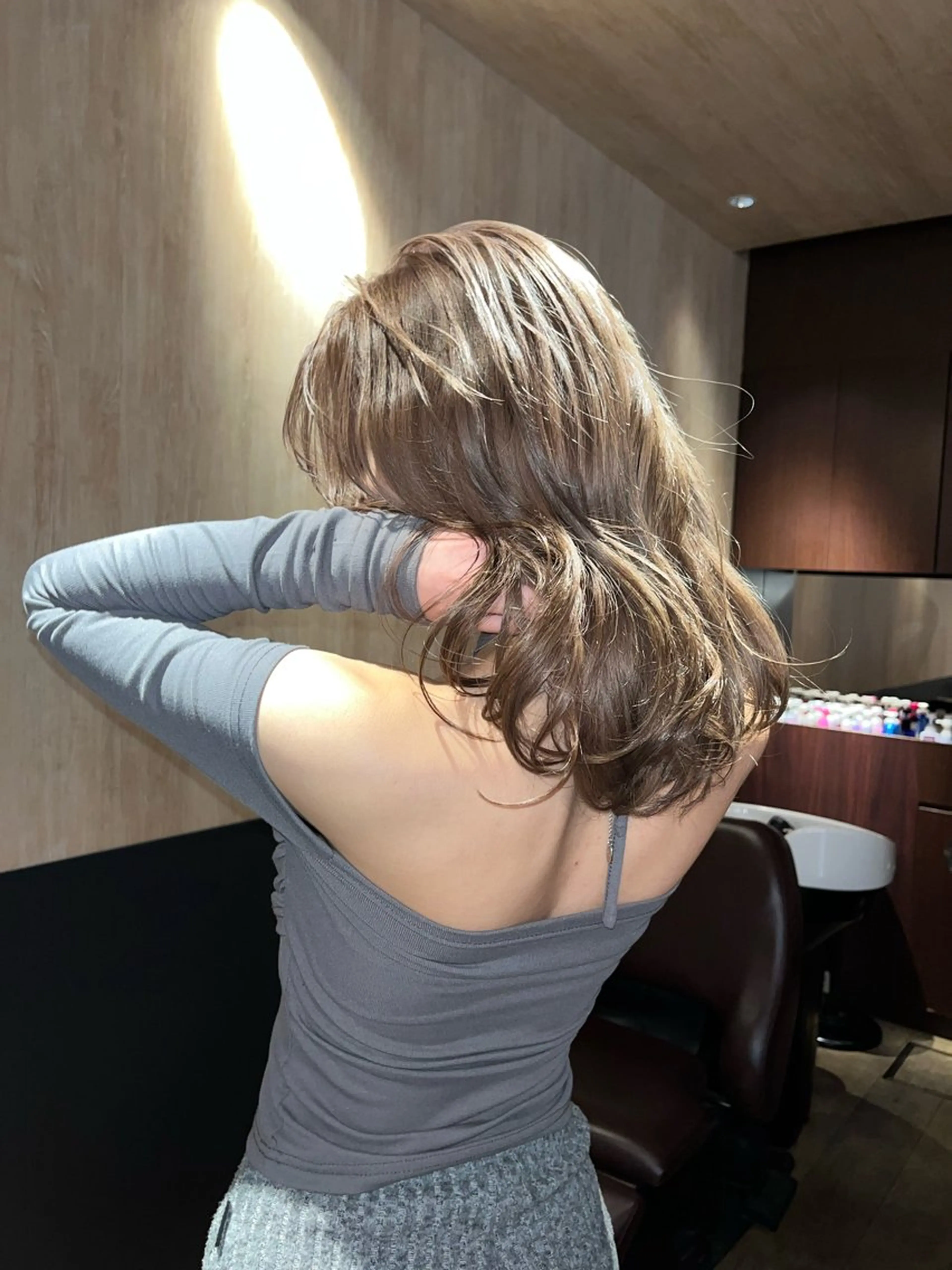 ミディアム カラー ブリーチ ケアブリーチ ハイトーンカラー 産休中です 艶カラー♡オカのヘアスタイル