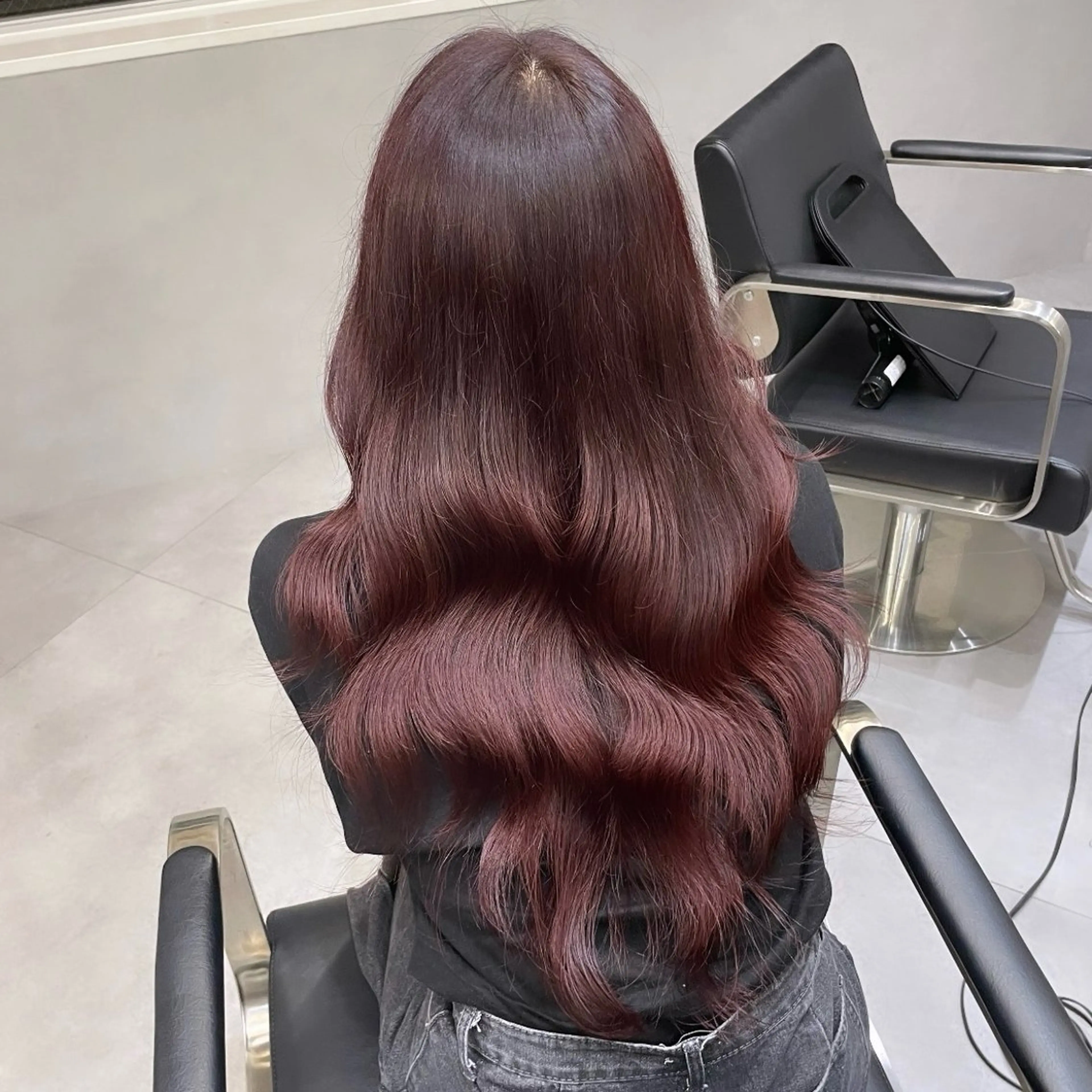 ロング カラー ブリーチ レッドカラー ヘアカラー Rui/透明感カラー 暖色/レイヤーカットのヘアスタイル