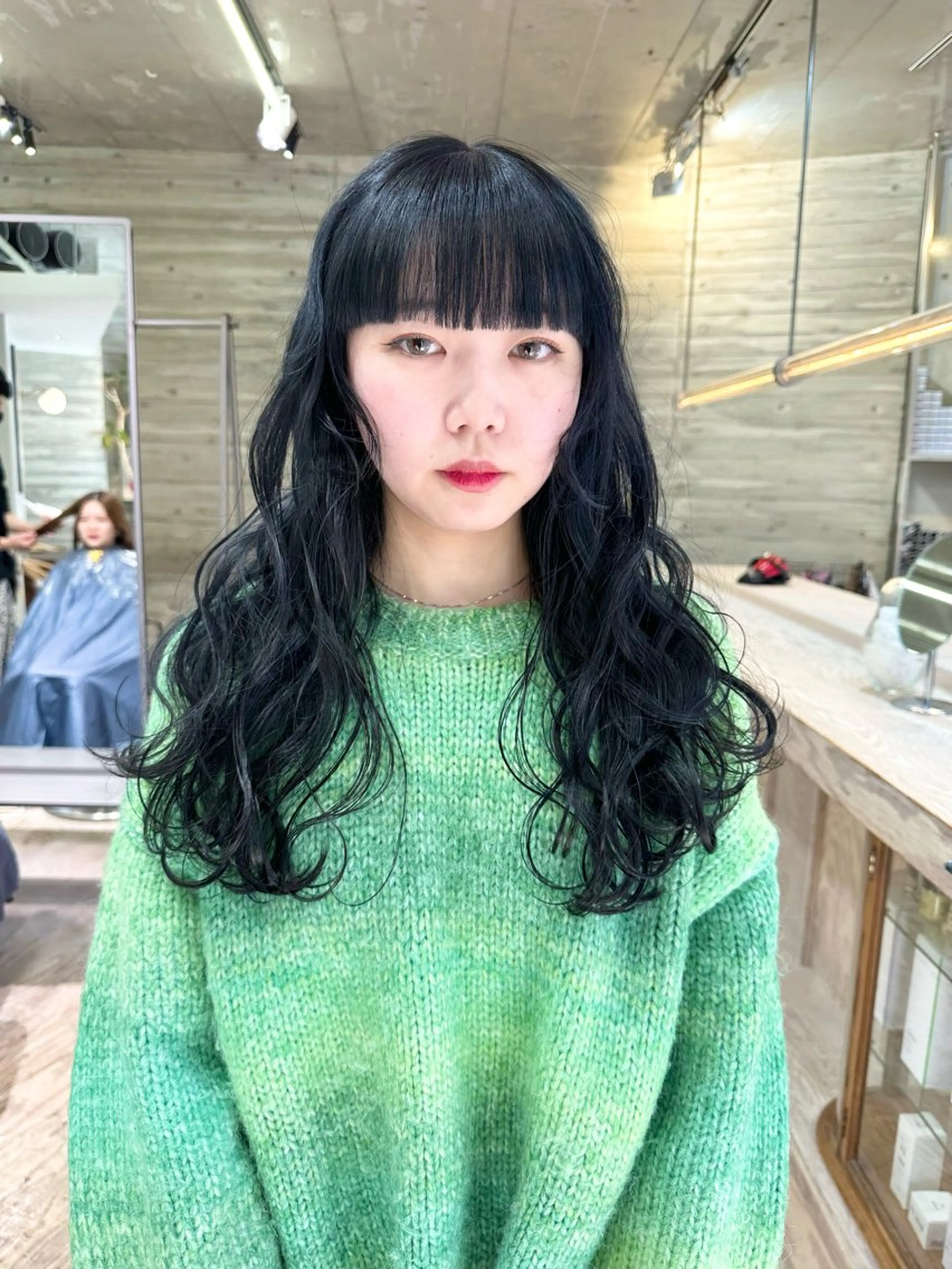 ロング カラー kai .のヘアスタイル