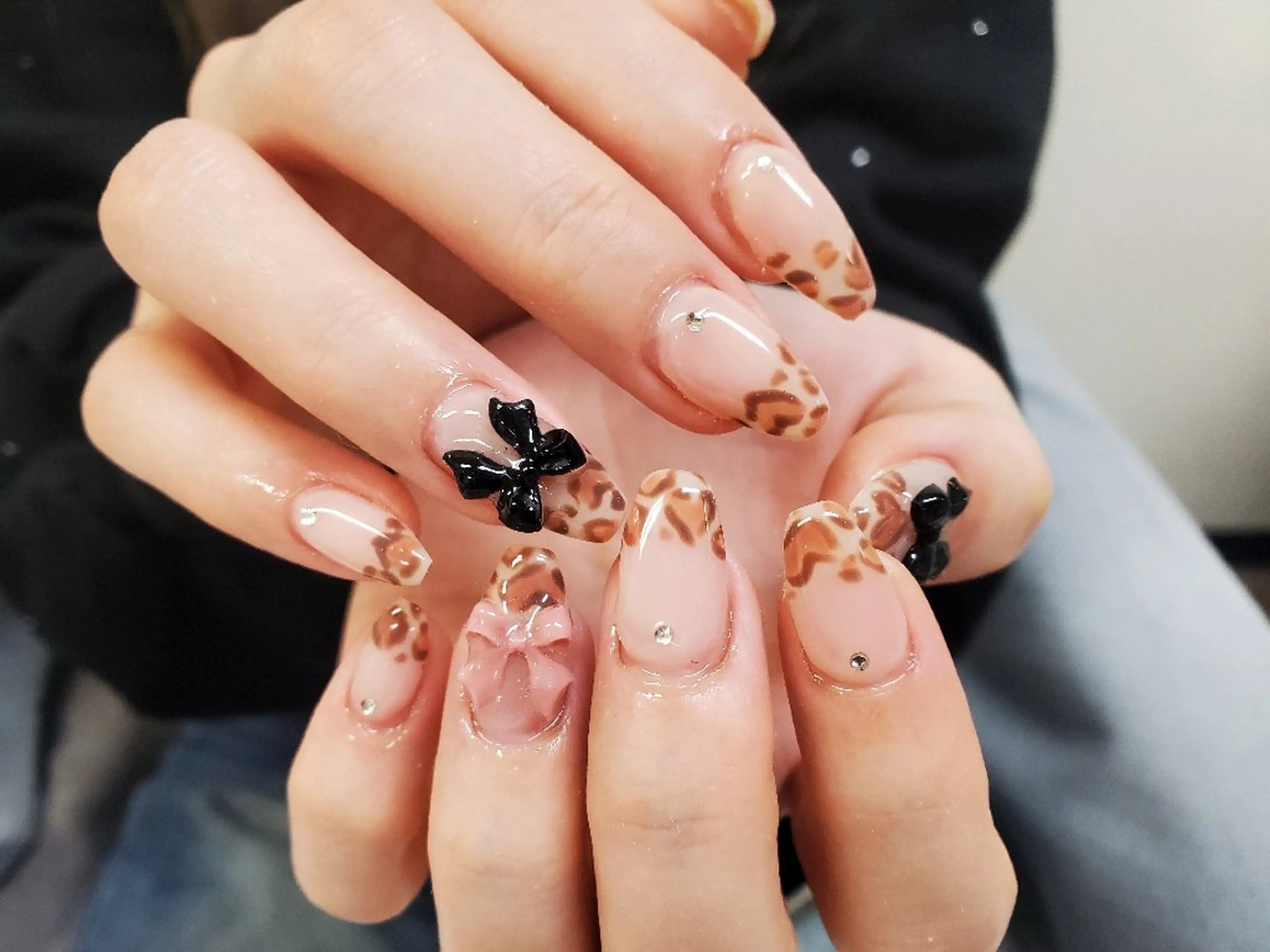 ネイル アニマル柄 ハート リボン ハンドネイル Nail 🌱TSUBASAのネイルデザイン