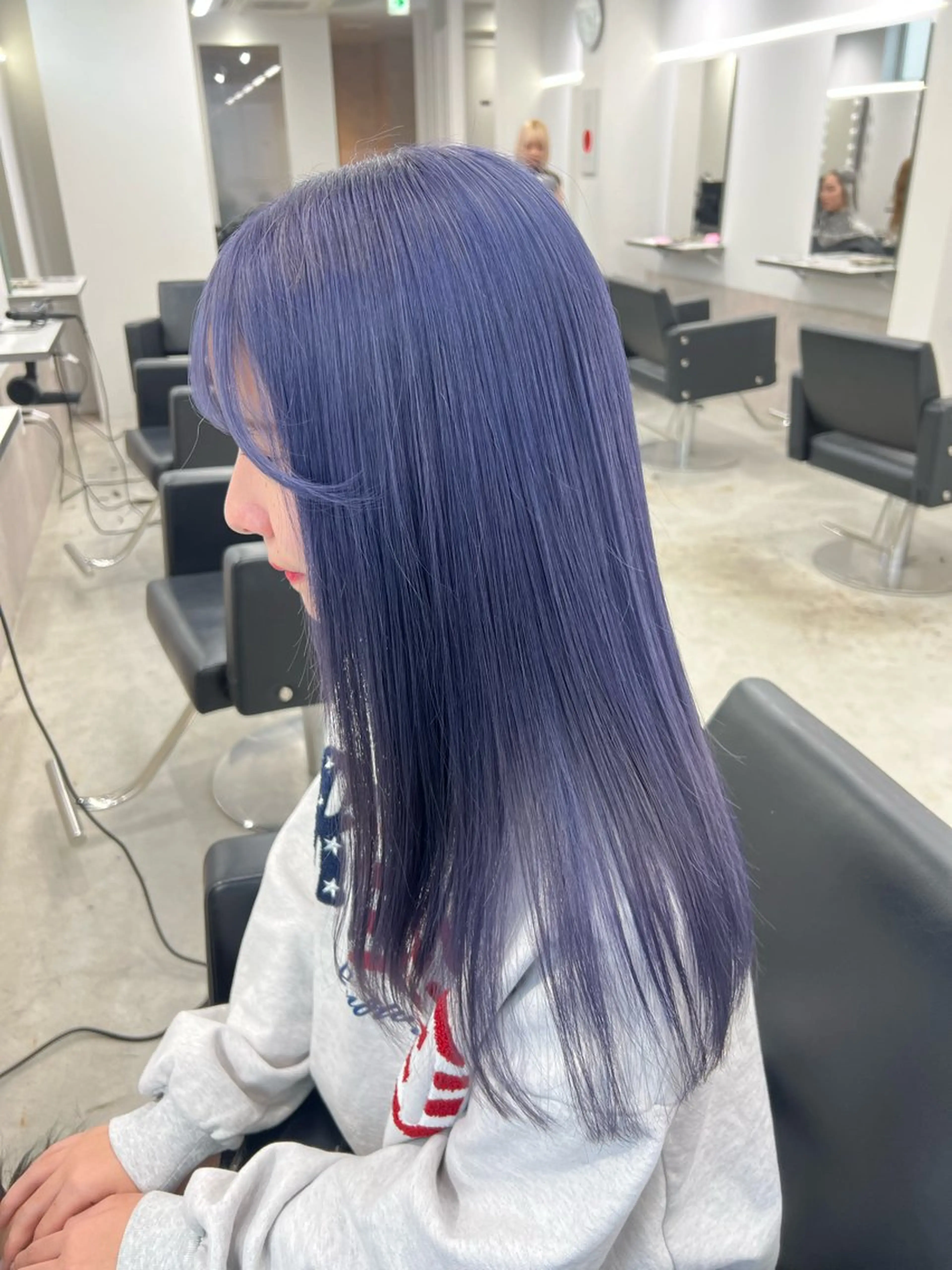 ロング maya レイヤーカットのヘアスタイル