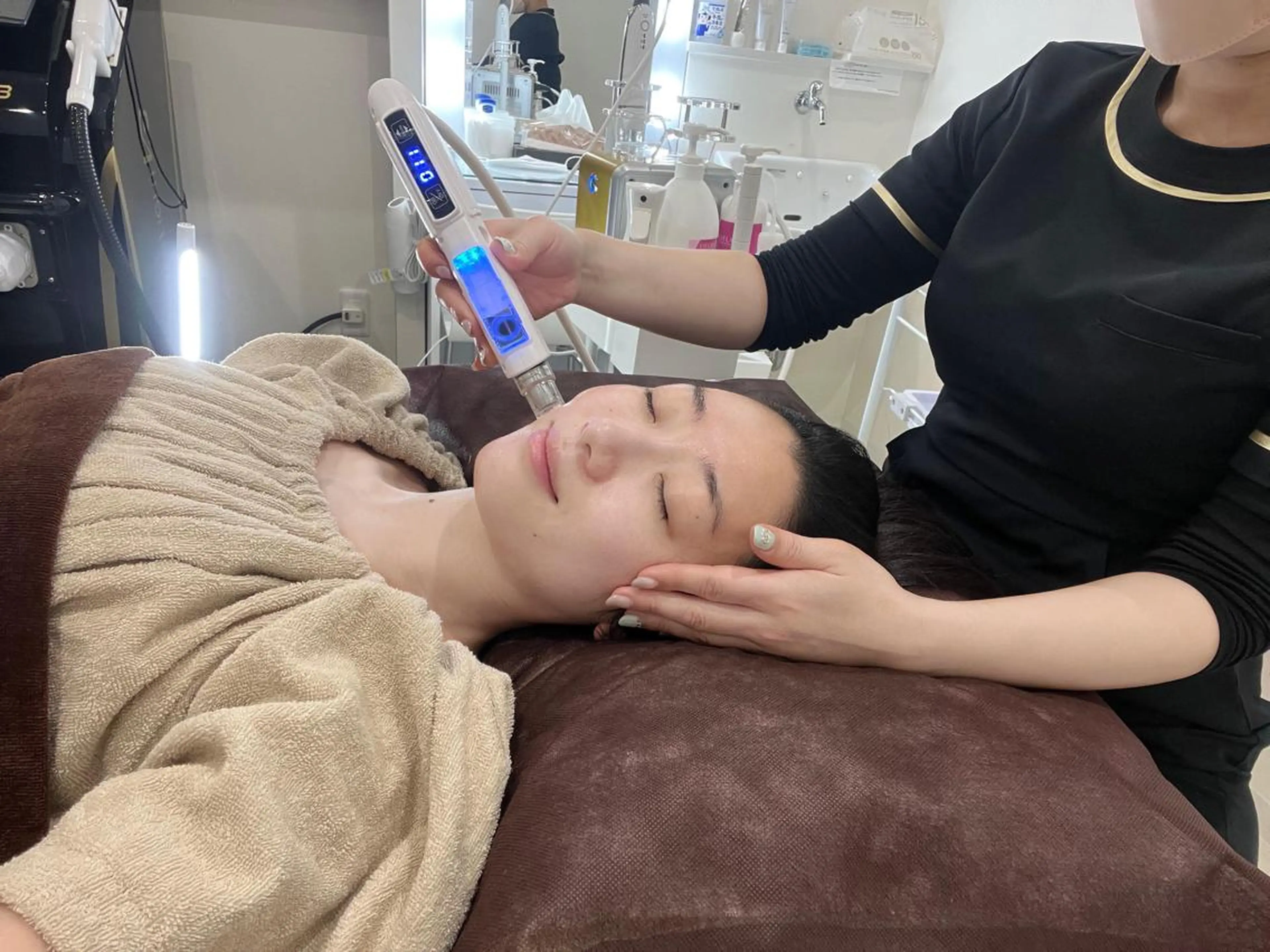 【新規の方】【高保湿ケア】エアバリフェイシャル体験※人幹細胞美容液付の写真