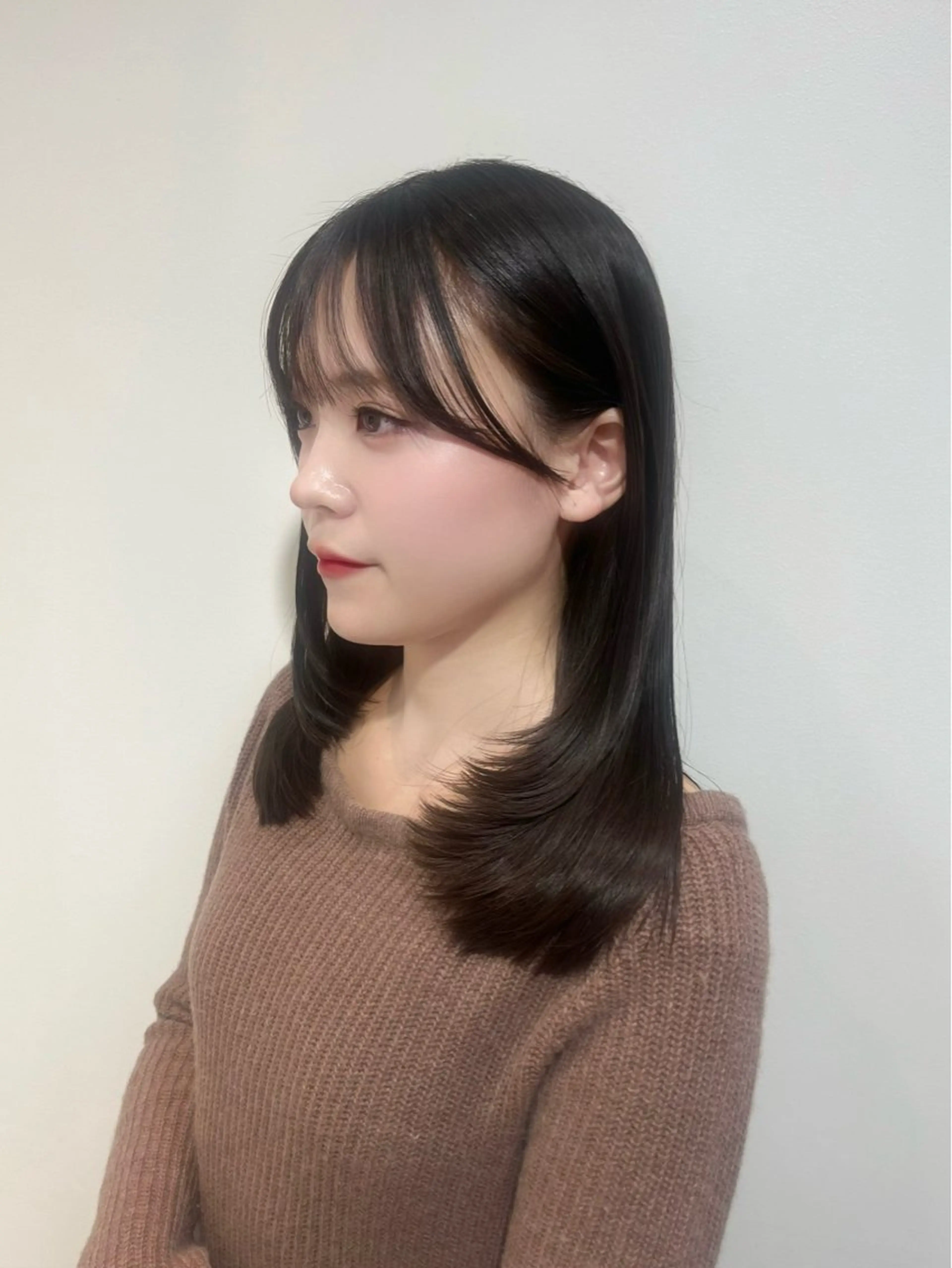 ミディアム カット ヘアカラー 韓国🎀レイヤー/艶 髪/縮毛矯正/ユリナのヘアスタイル