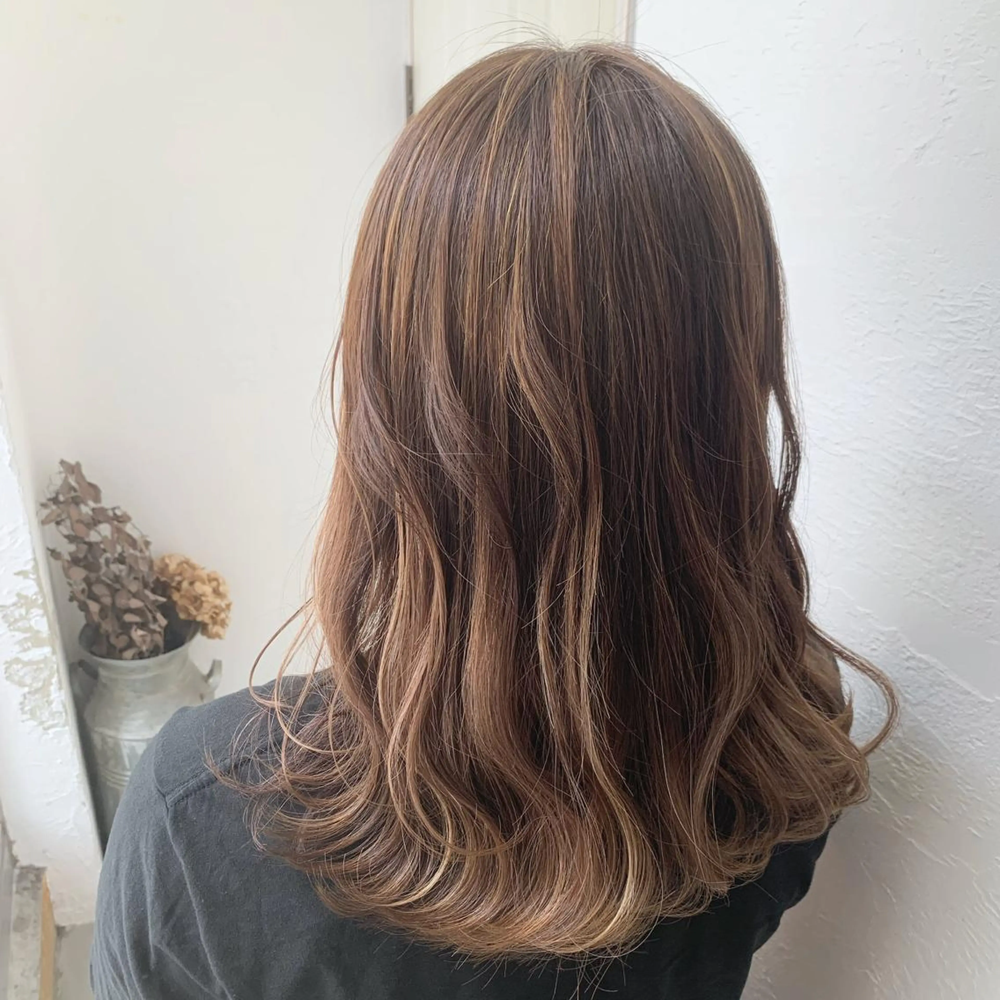 セミロング カラー カット ヘアカラー fio マナミのヘアスタイル