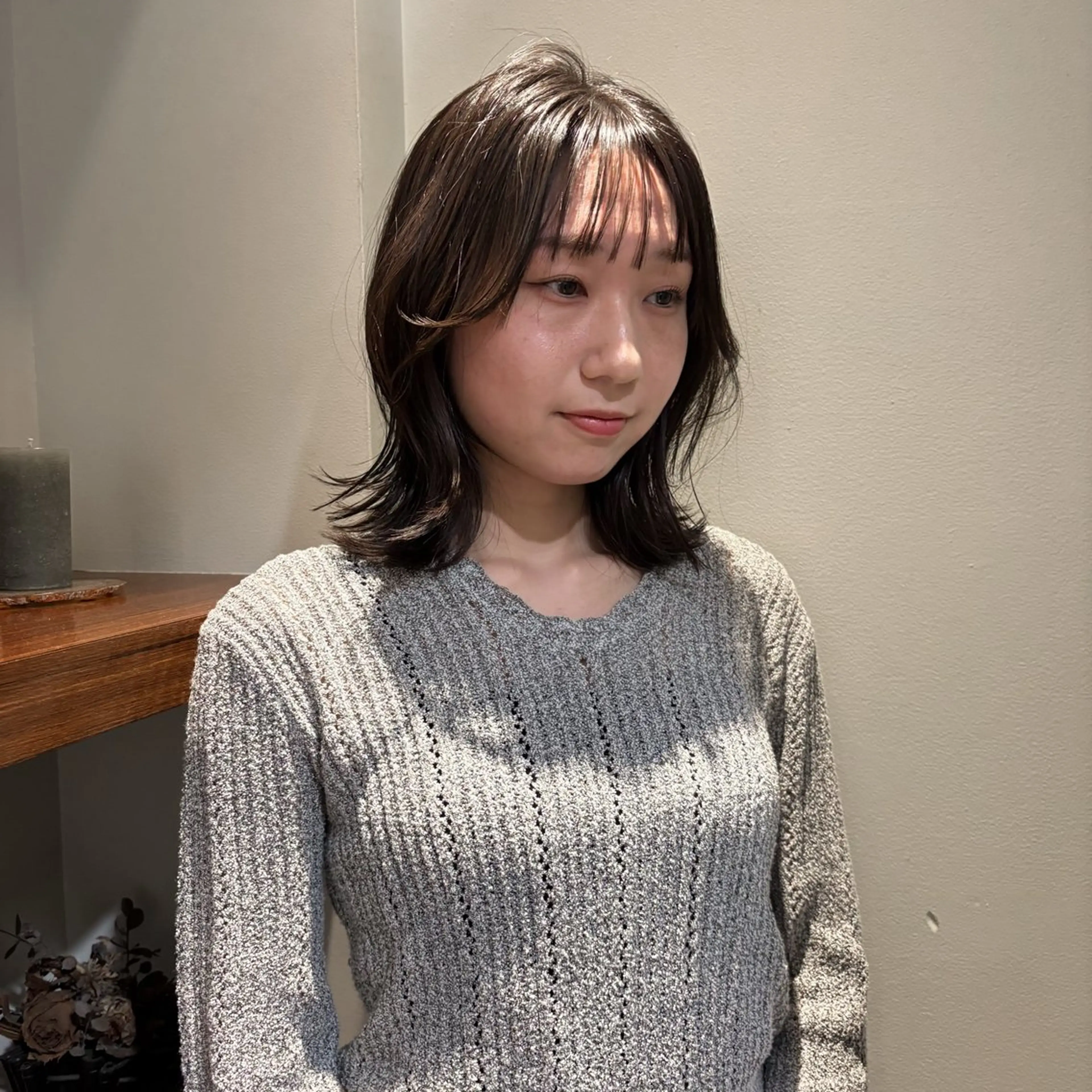 ミディアム レイヤーカット グレージュ🐰透明感 カラー🫧akihoのヘアスタイル