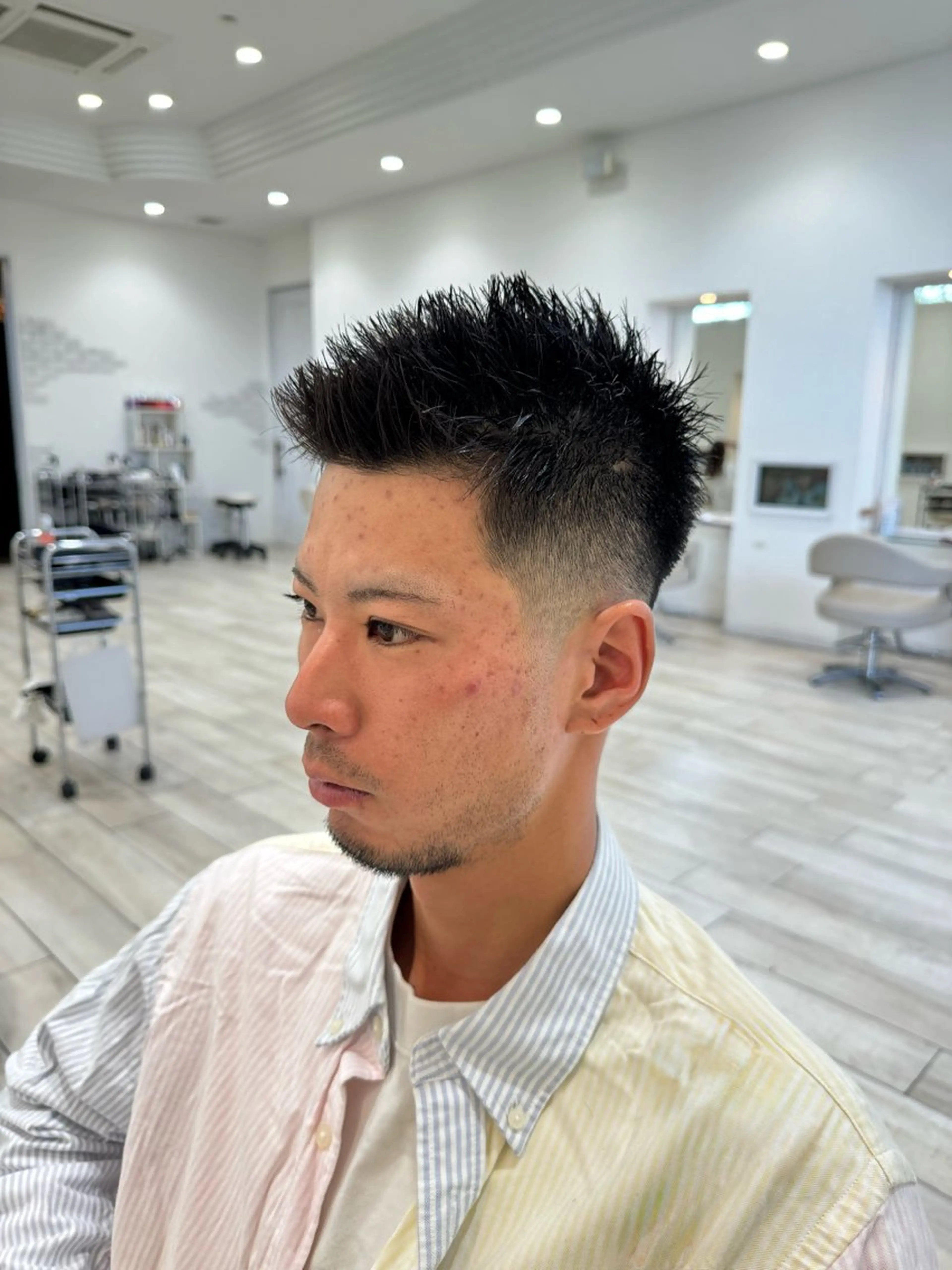 ショート メンズ 岐阜メンズパーマ 伊藤瑠星のヘアスタイル