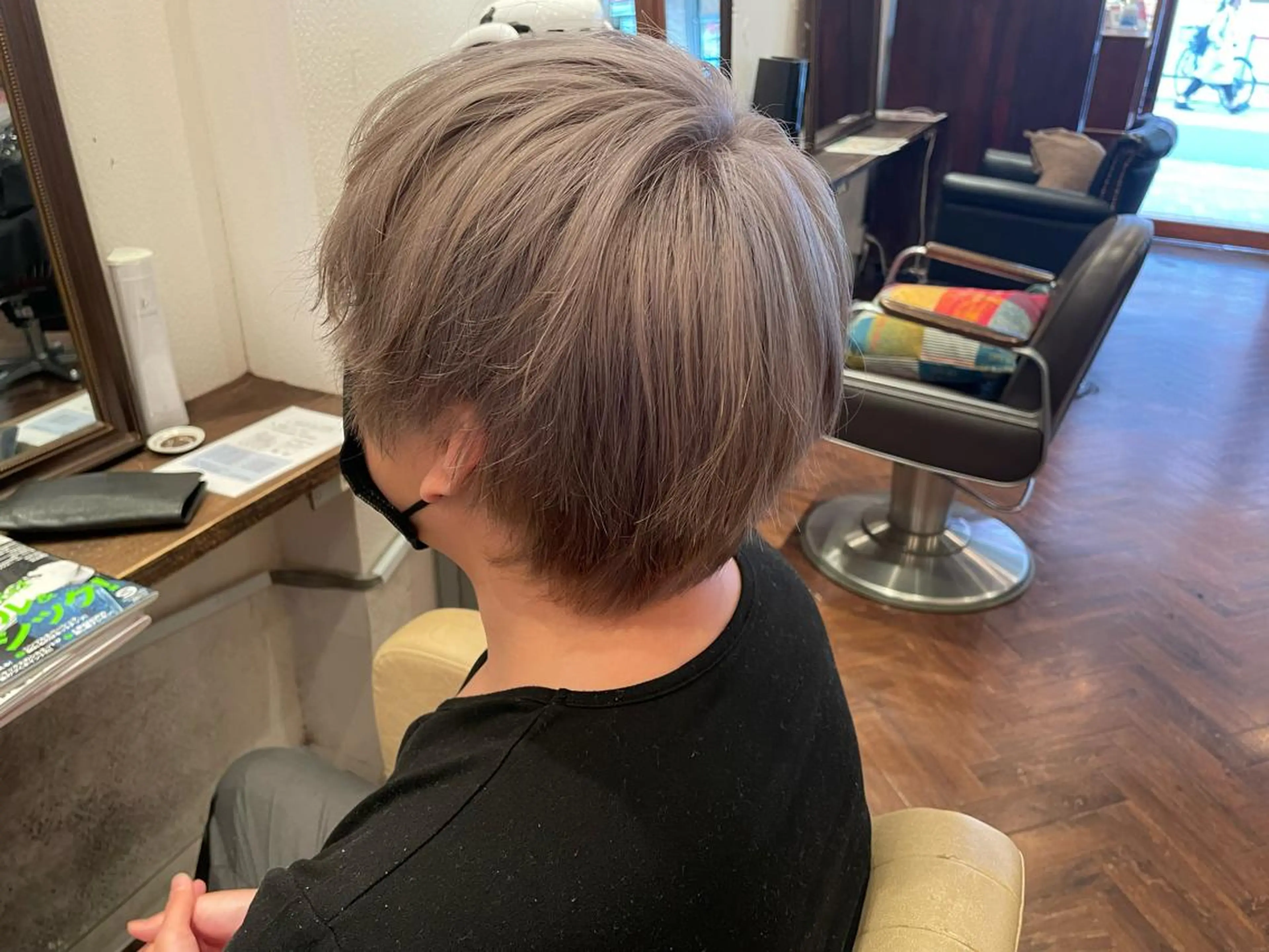 ショート カラー メンズ カット ヘアカラー トリートメント みねぎし ふうかのヘアスタイル