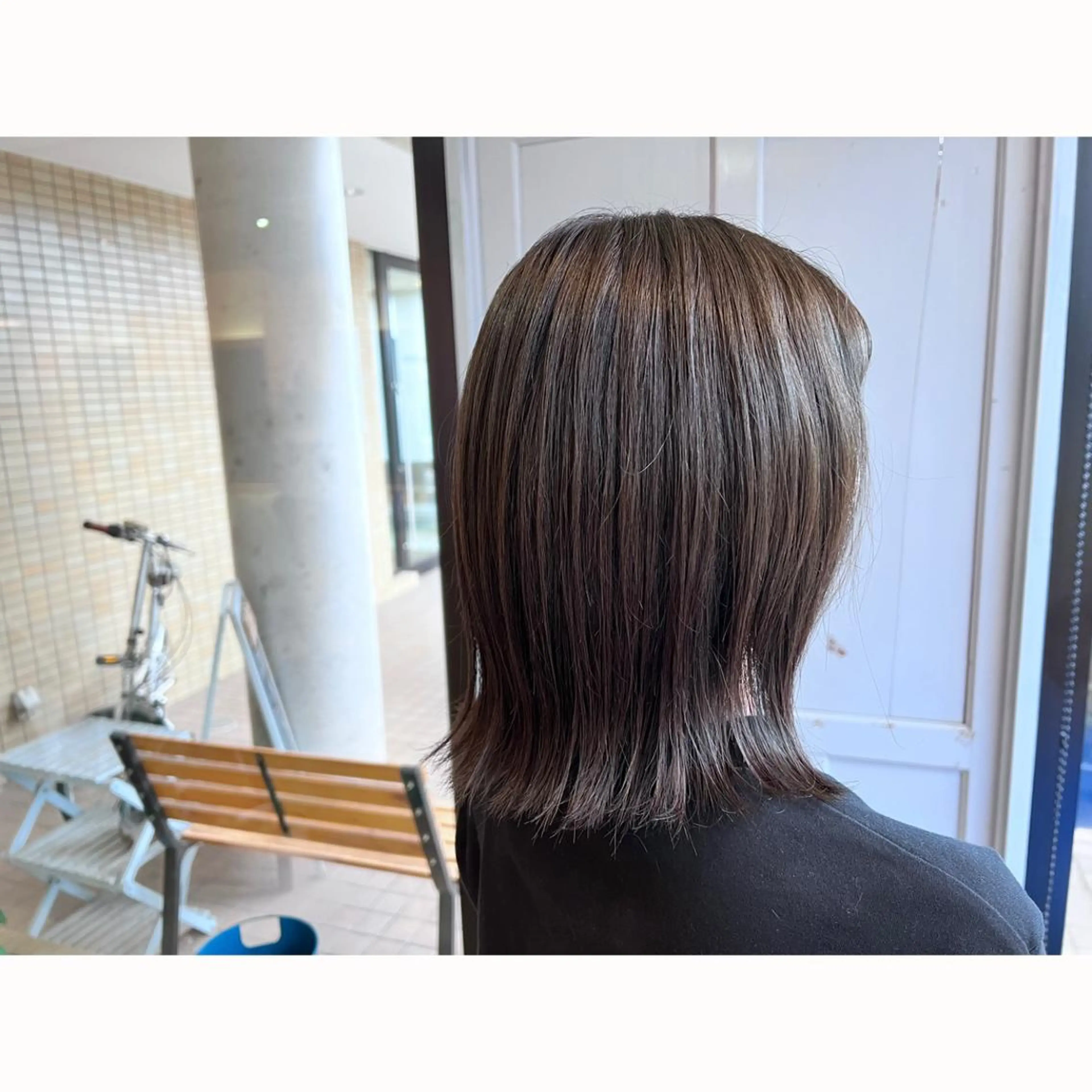 セミロング カラー グレージュ オリーブグレージュ オリーブグレー ヘアカラー トリートメント ツキダテ ユイのヘアスタイル