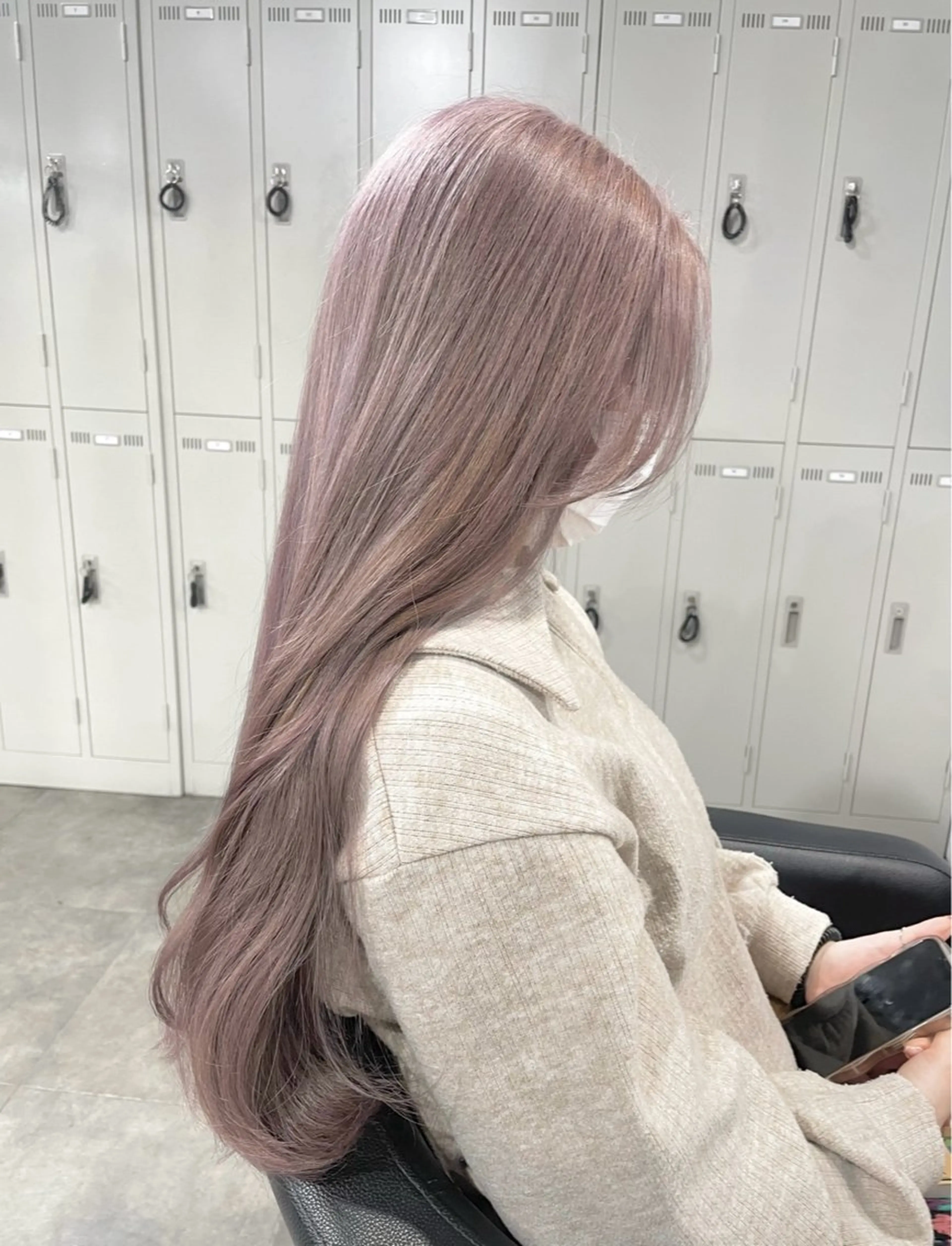 ロング ヘアカラー トリートメント 透明感カラー・レイヤ ー🎀amika🎀のヘアスタイル