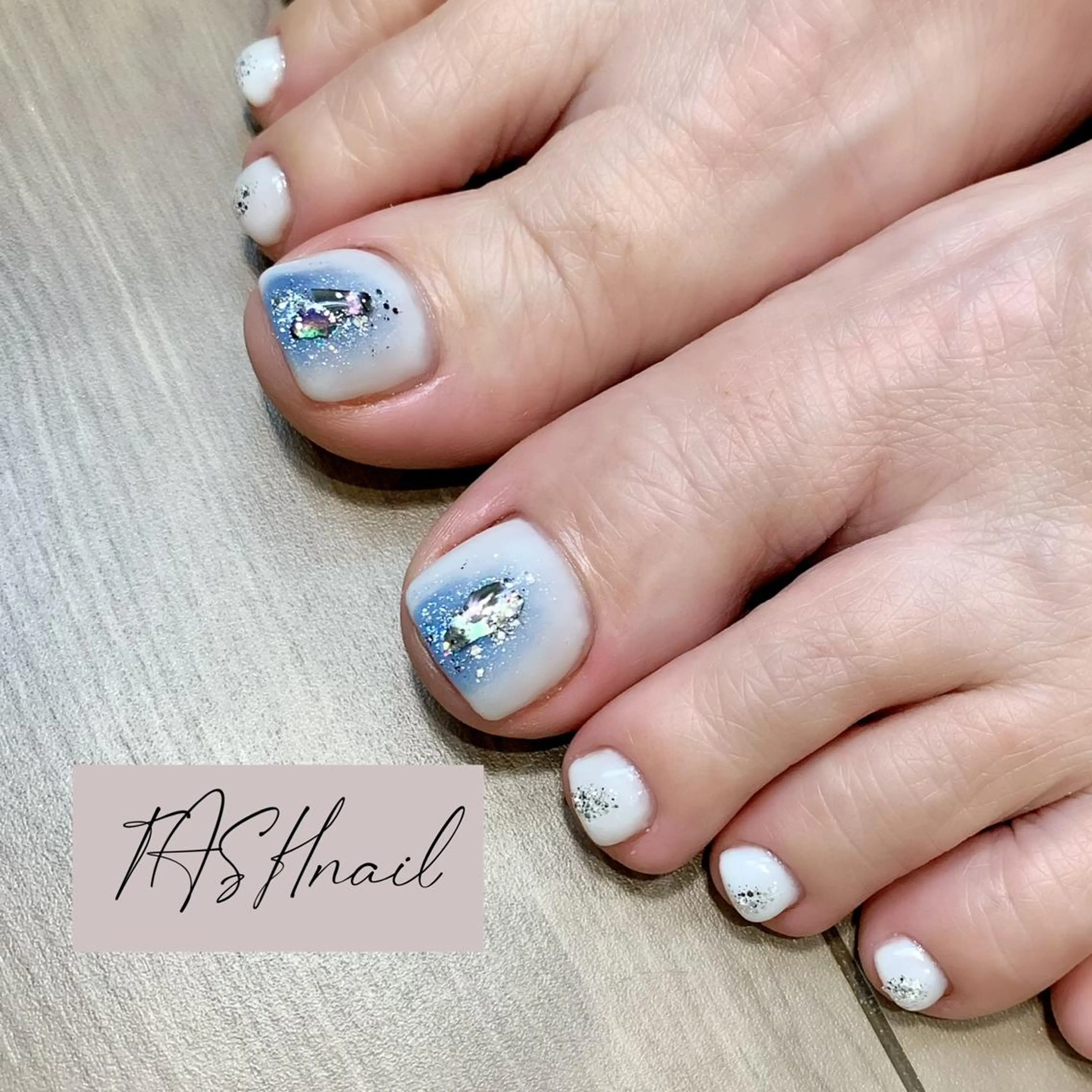 ネイル TASH nailのネイルデザイン