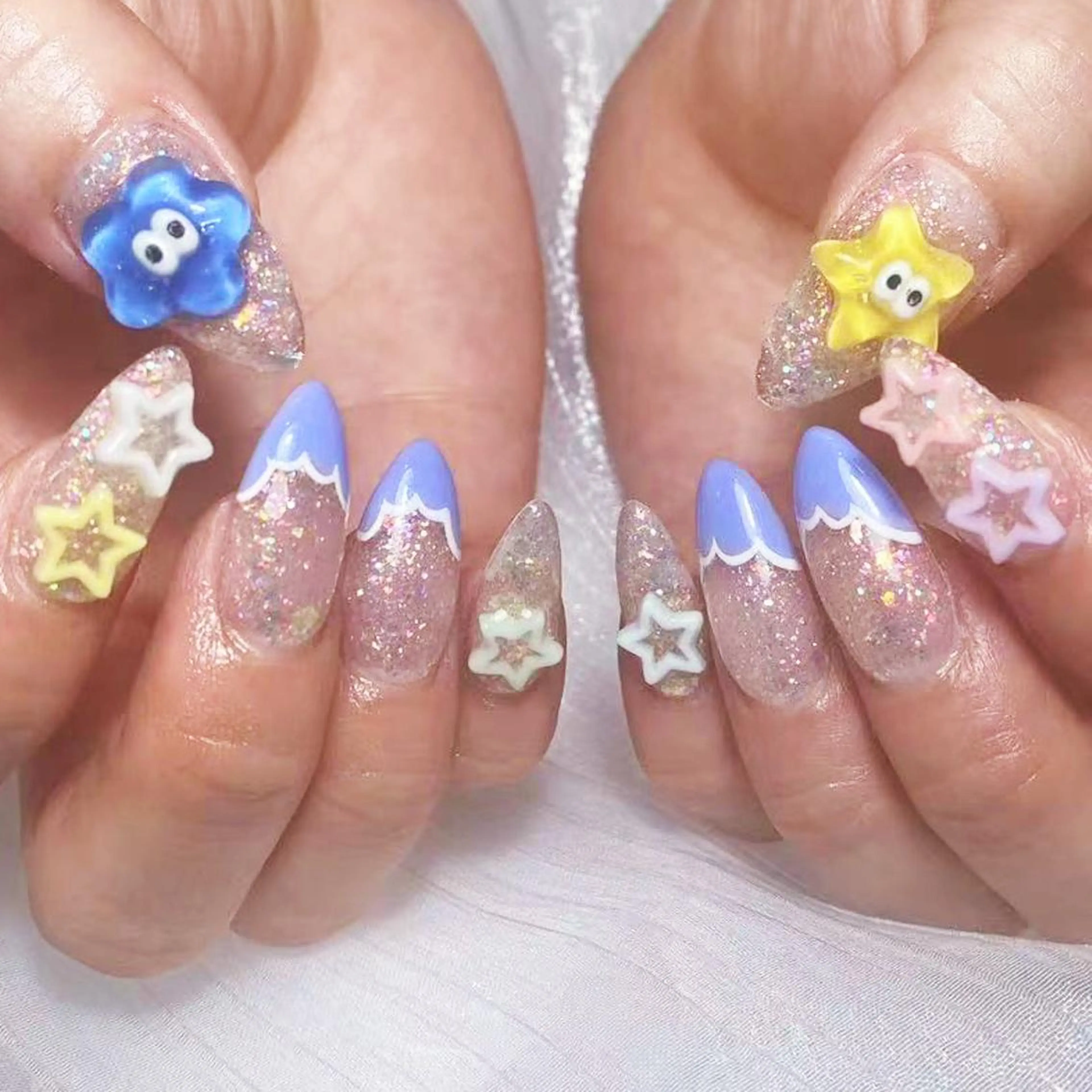 ネイル アートネイル オーロラネイル ガーリー キラキラネイル マグネットネイル ハンドネイル DIAMOND 💅のネイルデザイン