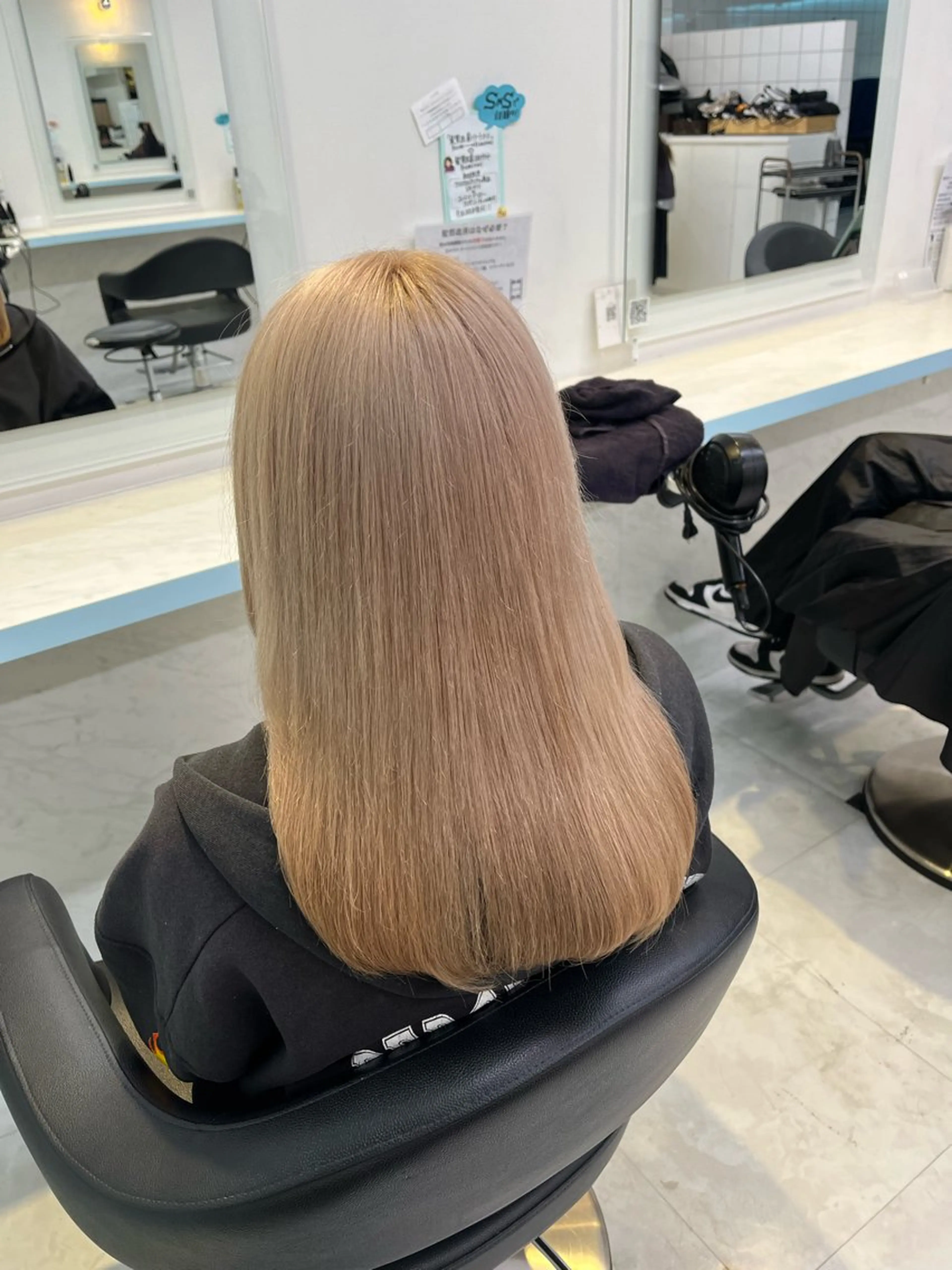 ミディアム カラー ヘアカラー トリートメント ブリーチカラー 🩵MIZUKIのヘアスタイル