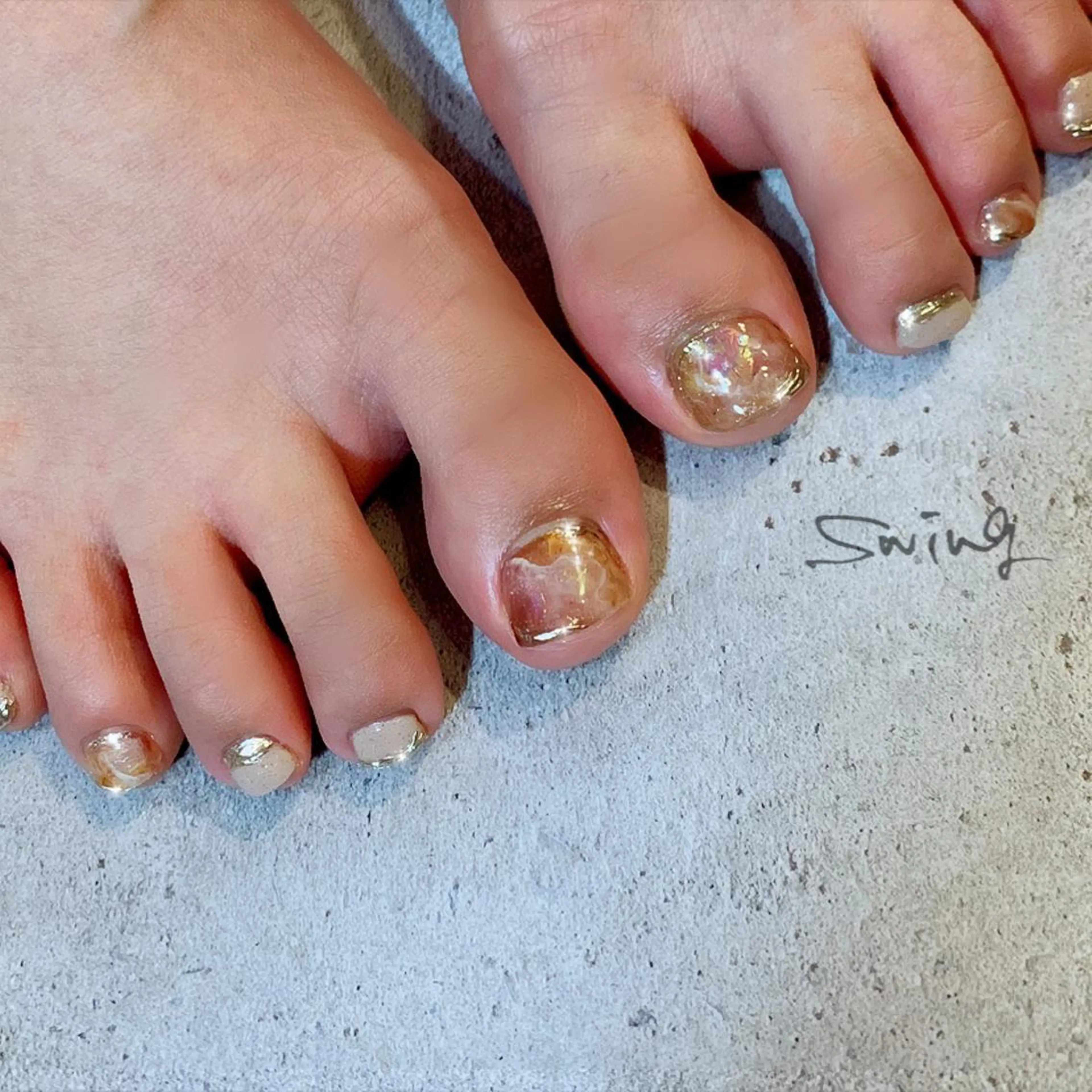 ネイル アートネイル ニュアンスネイル フットネイル SWING Nail Salon所属・Yoshida Takakoのネイルデザイン