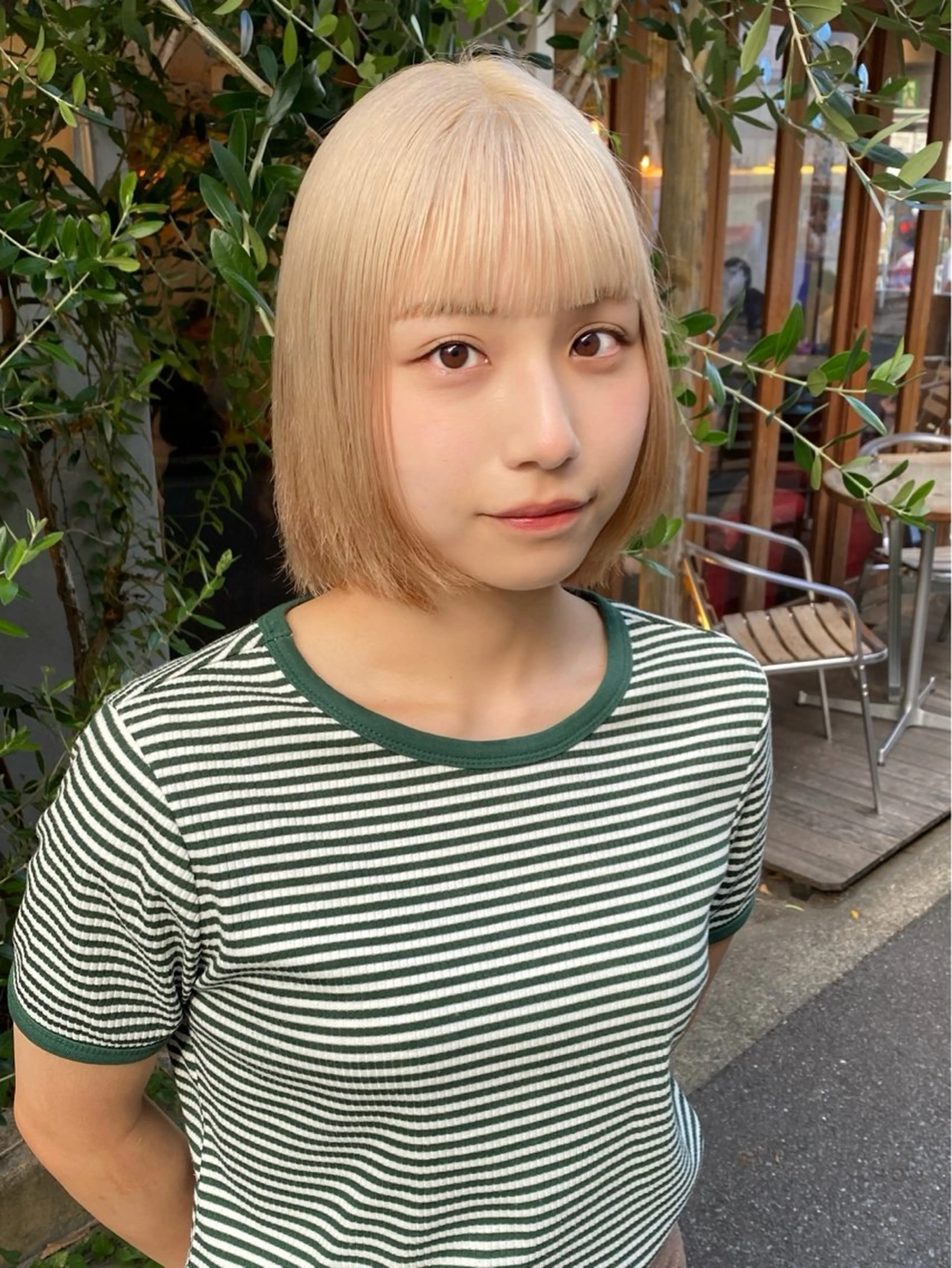 ミディアム カラー 切りっぱなしボブ ベージュカラー ブリーチ ブロンド ケアブリーチ カット ヘアカラー トリートメント saki🌼ボブ× 透明感カラー🌼のヘアスタイル
