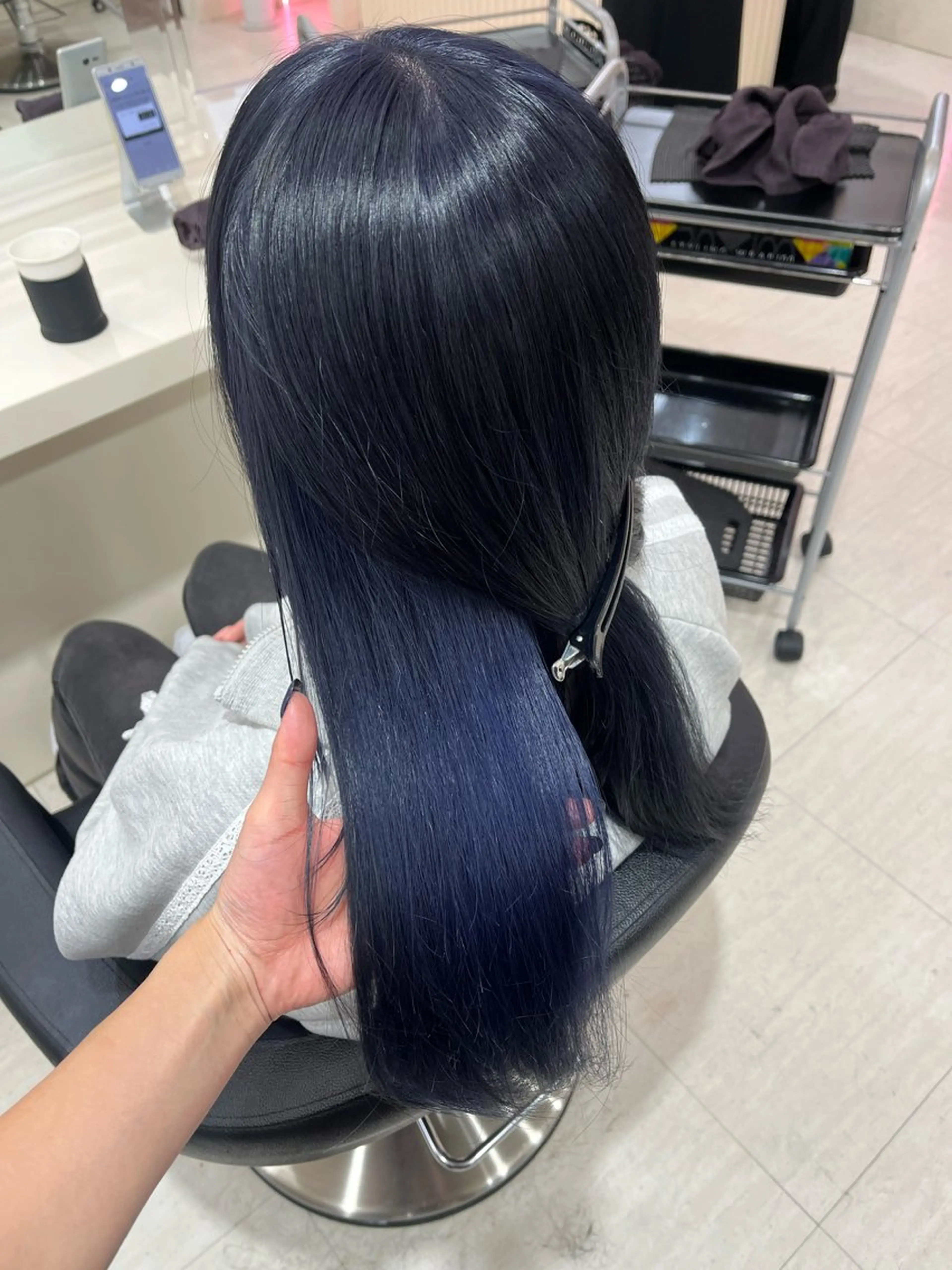 ロング カラー 黒髪 ブルーカラー ブルーブラック ネイビーカラー 大人上品ベージュ 🎀HARUNAのヘアスタイル