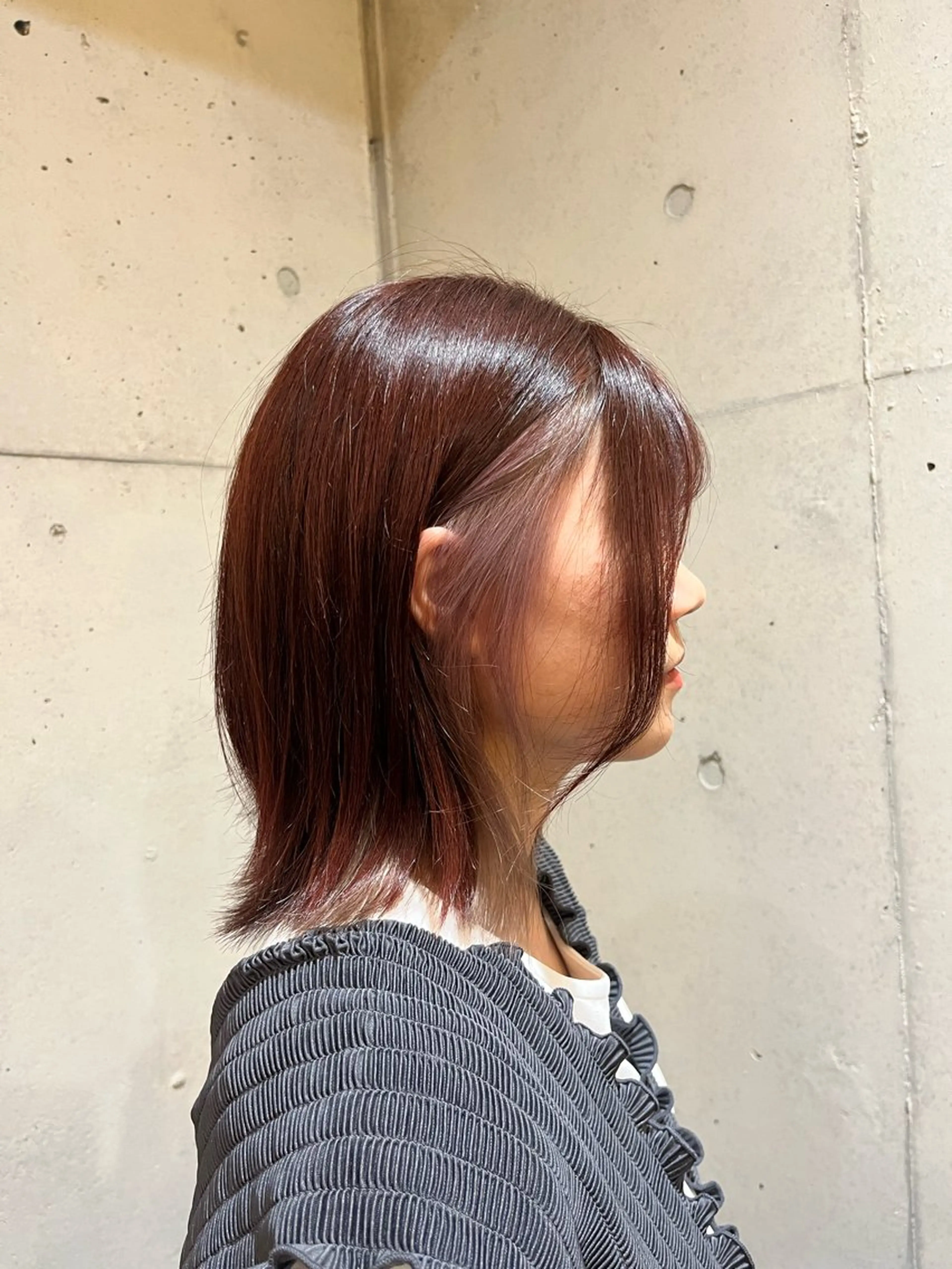 ショート カラー ボブレイヤー イヤリングカラー ボブ レイヤーカット ヘアカラー トリートメント ハイトーン/ボブ/ 髪質改善🦖mahoのヘアスタイル