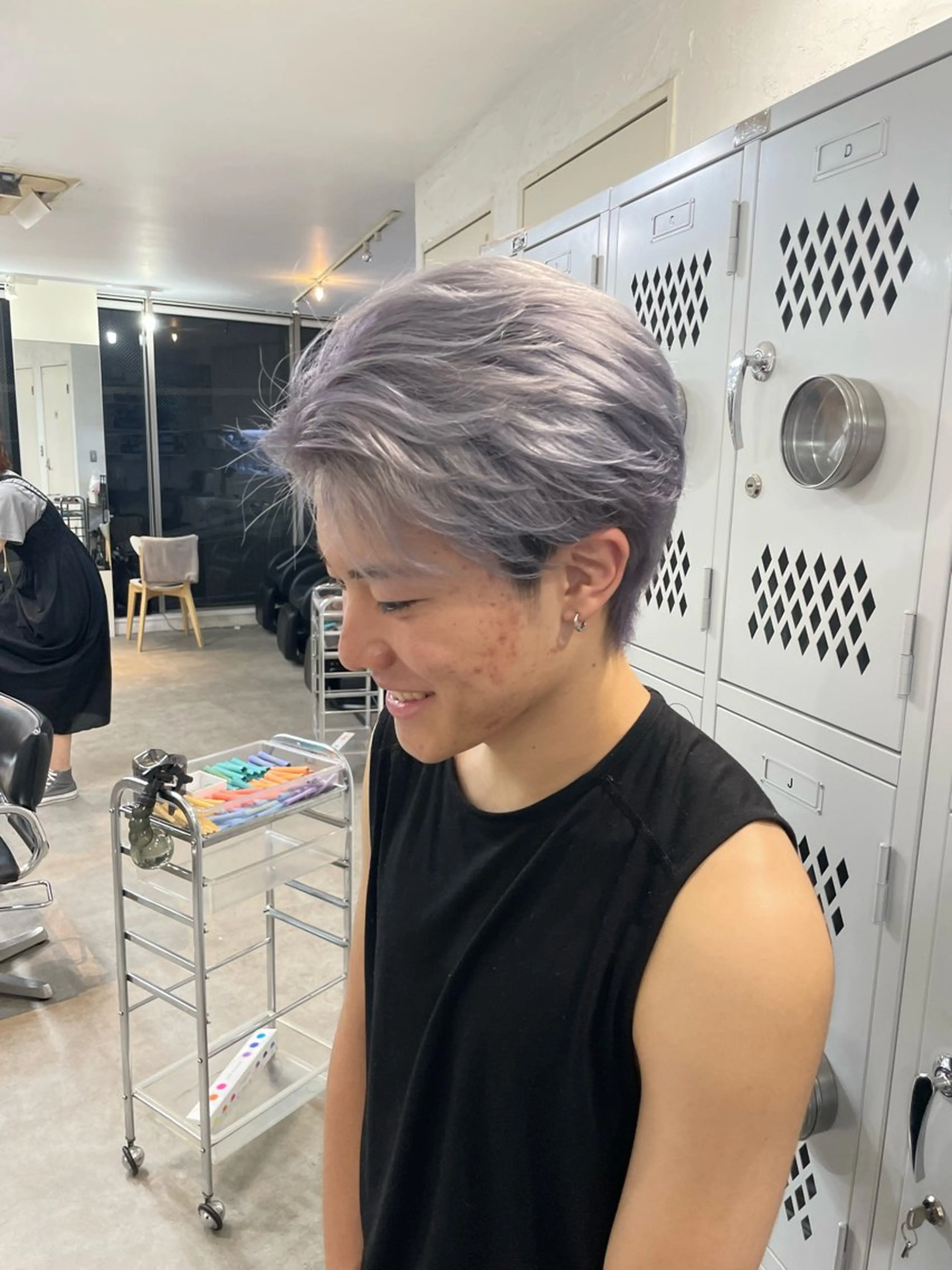 カラー メンズ メンズブリーチ ブリーチ シルバー ホワイトシルバー ROSSO Hair&SPA 春日部所属・関根 萌花のヘアスタイル