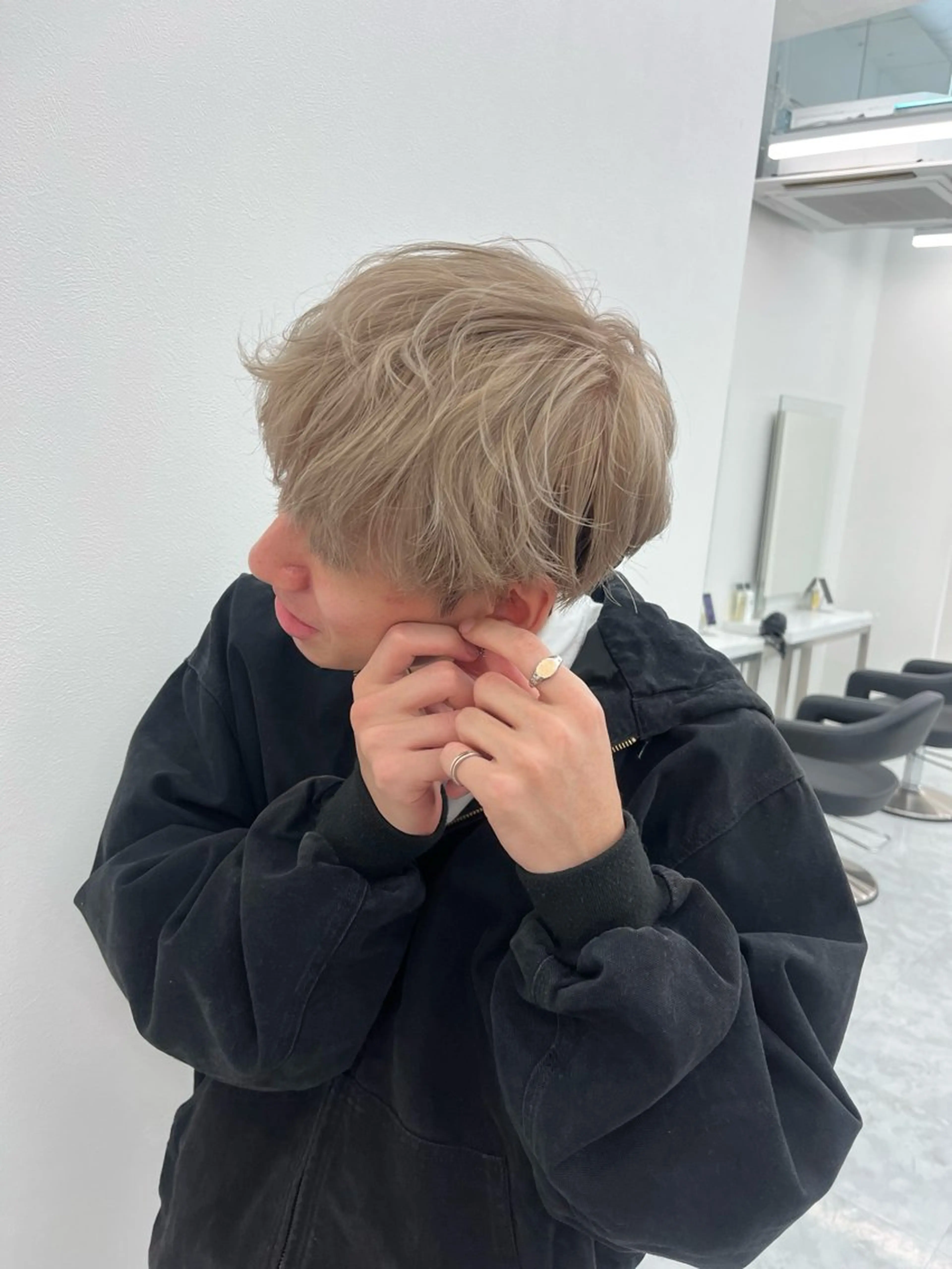 カラー ユイ☆ハイトーン ☆ブリーチデザインのヘアスタイル