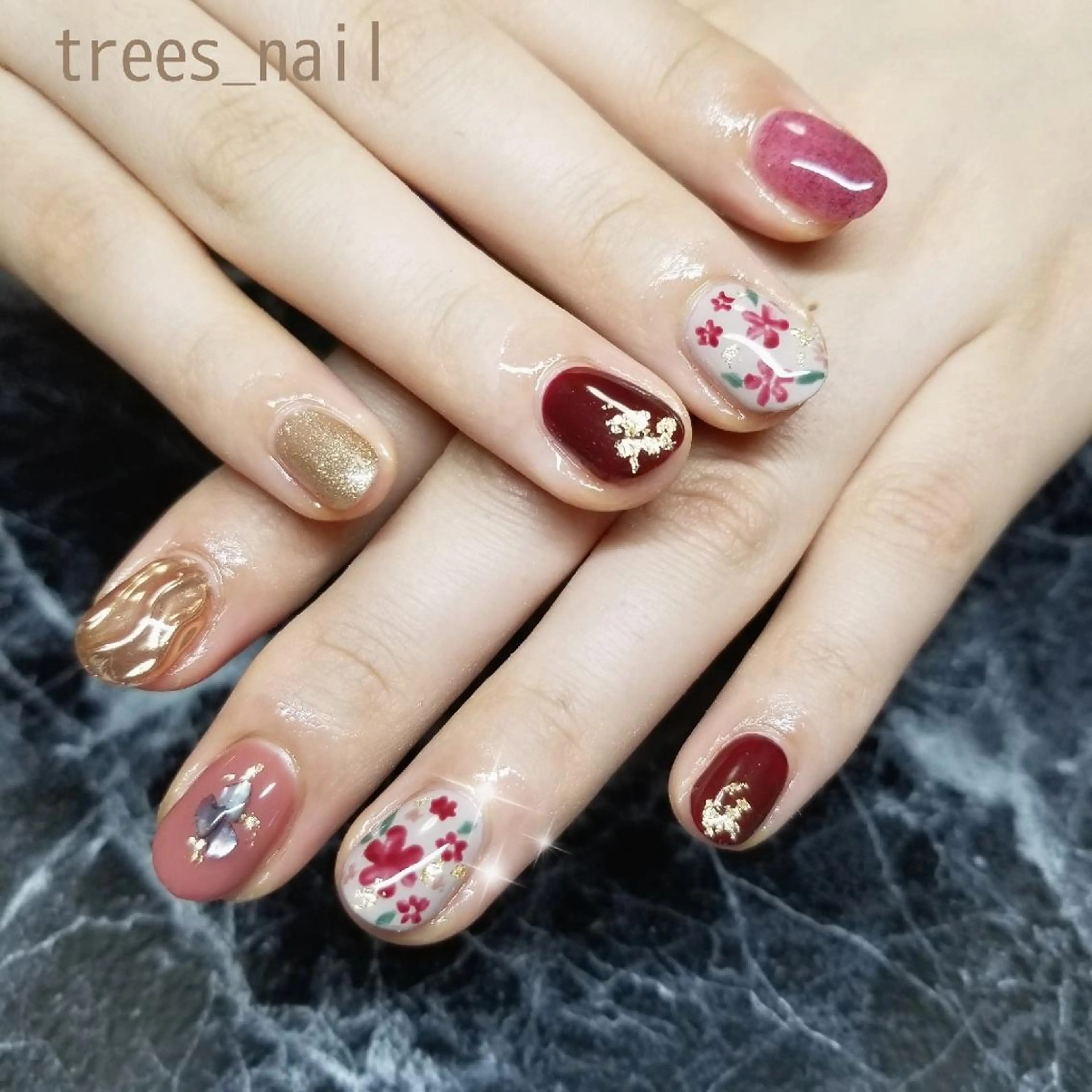 ネイル ボルドー 成人式 フラワーネイル ミラーネイル ハンドネイル フットネイル trees_ nailのネイルデザイン